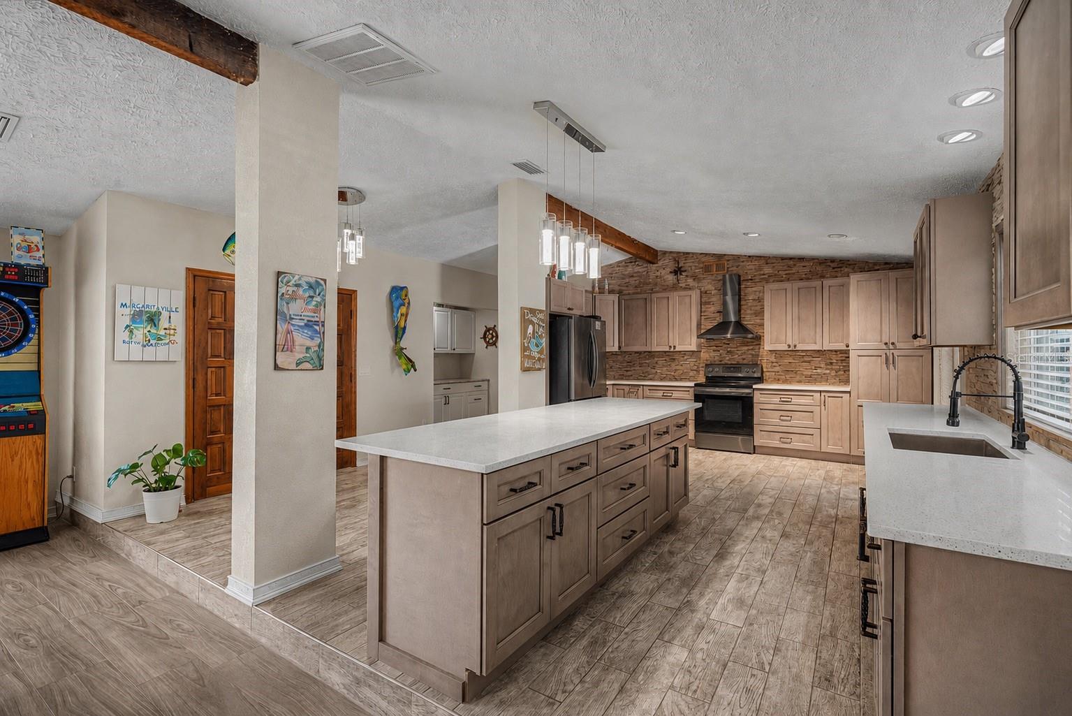 3110 SHADOW OAKS DR, HOLIDAY, FL, 34690