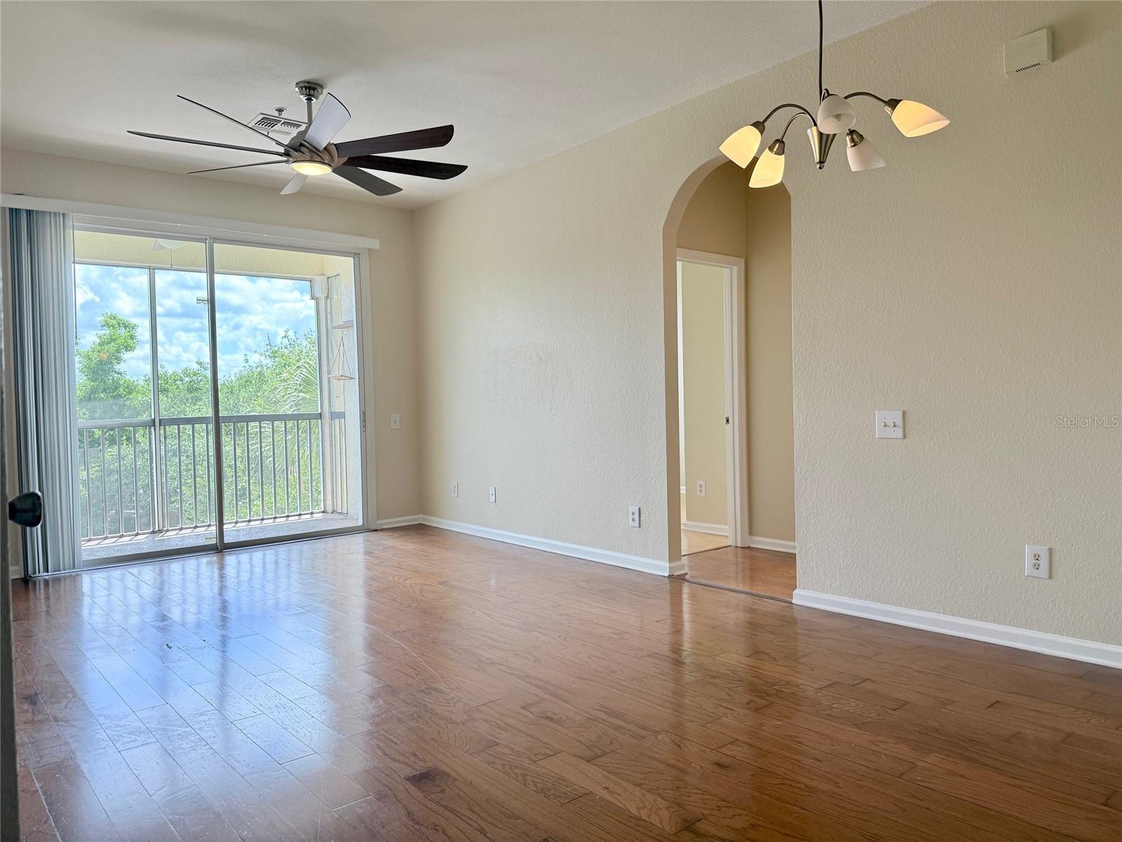 3190 DANTE DR #301, ORLANDO, FL, 32835
