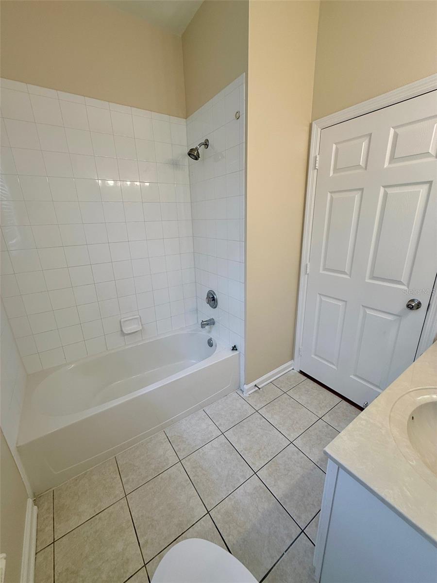 3190 DANTE DR #301, ORLANDO, FL, 32835