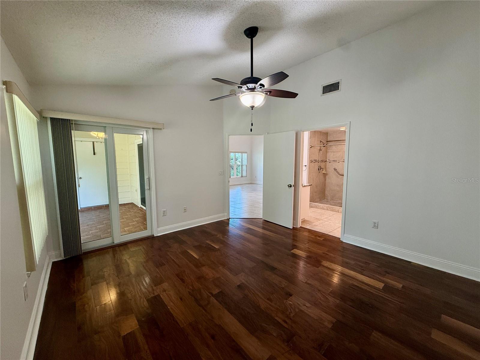 2461 BENTLEY DR, PALM HARBOR, FL, 34684