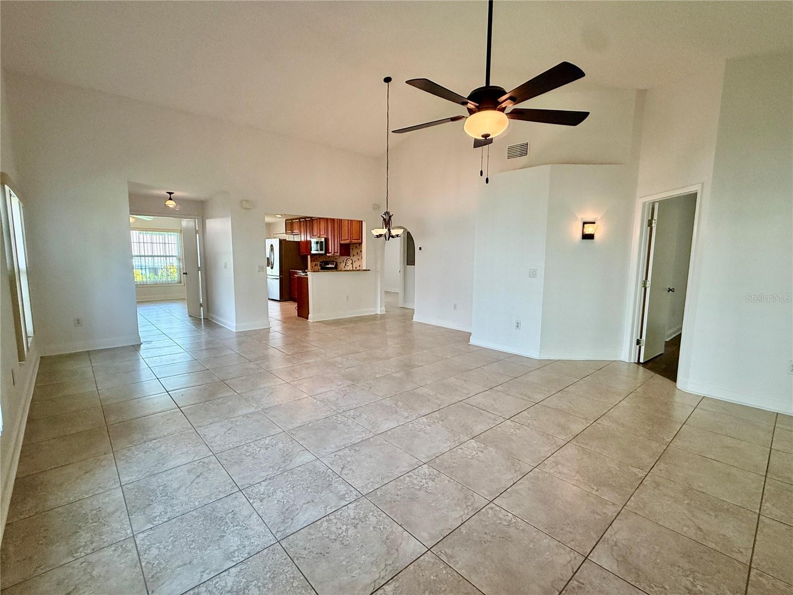 2461 BENTLEY DR, PALM HARBOR, FL, 34684