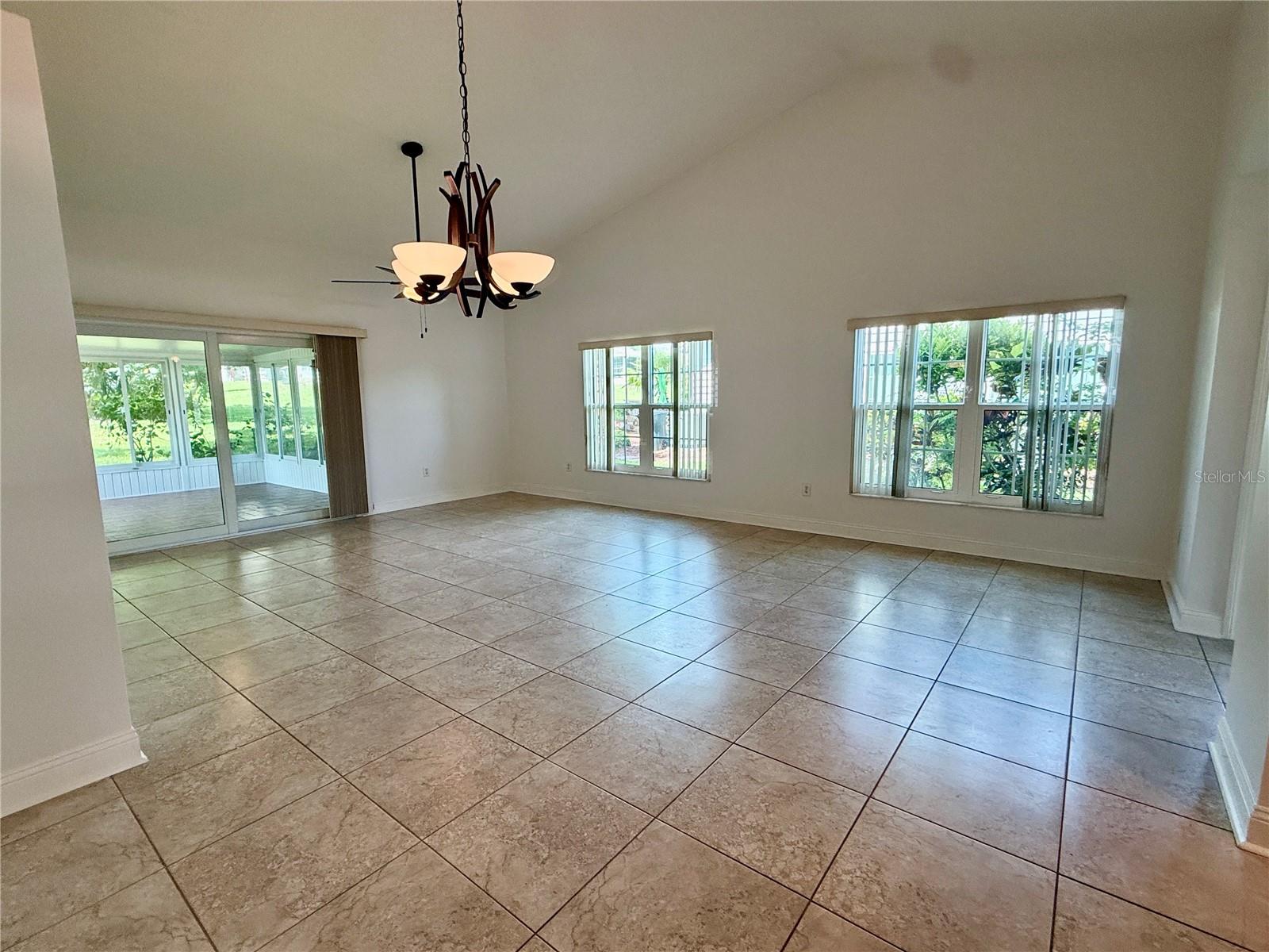 2461 BENTLEY DR, PALM HARBOR, FL, 34684