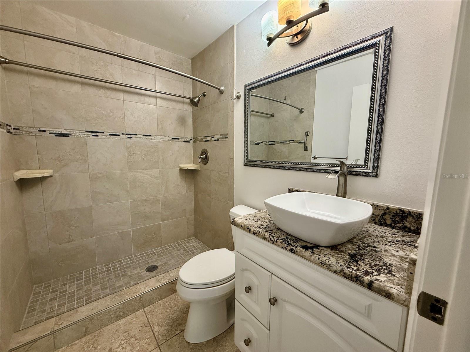 2461 BENTLEY DR, PALM HARBOR, FL, 34684