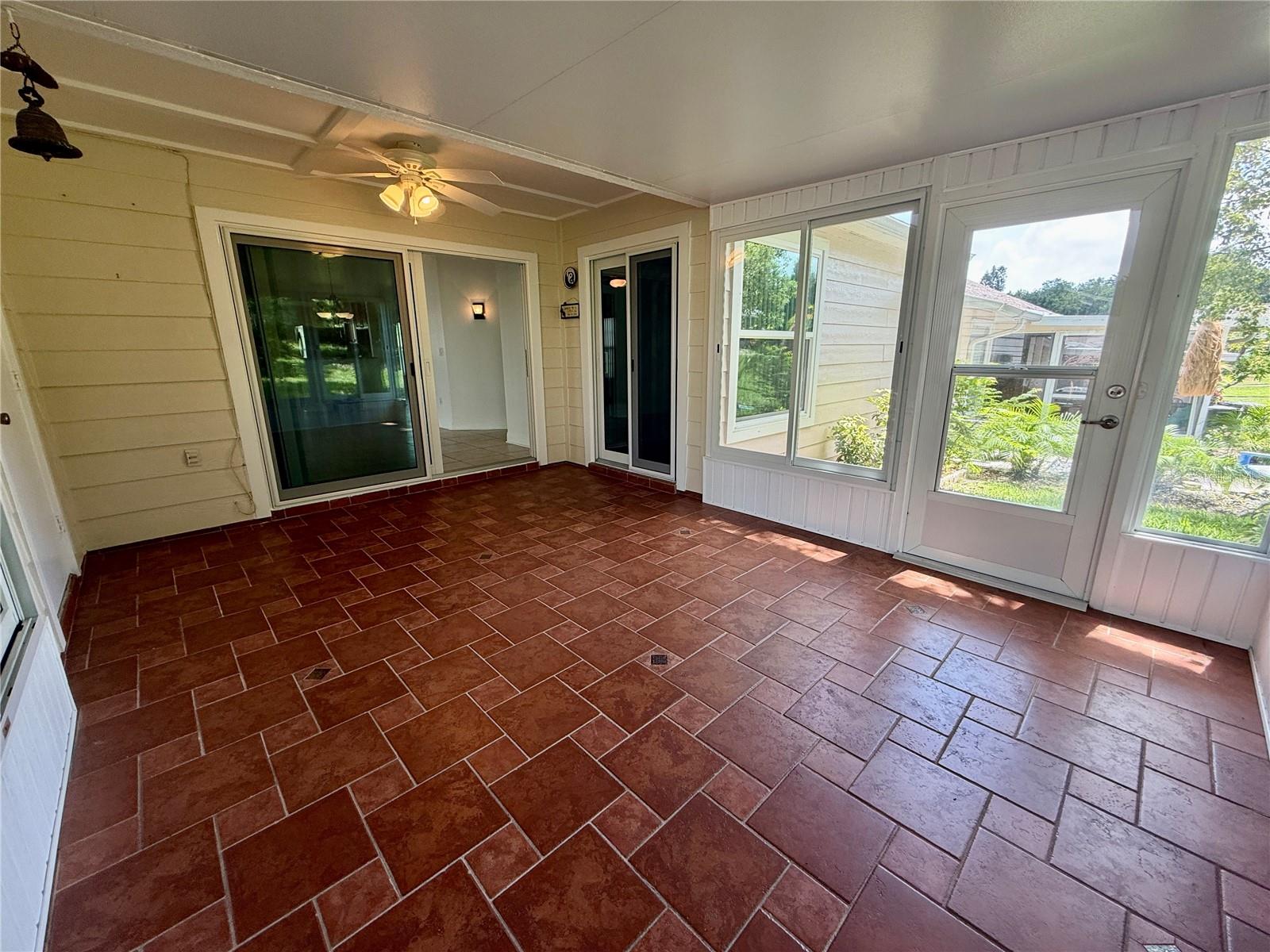 2461 BENTLEY DR, PALM HARBOR, FL, 34684