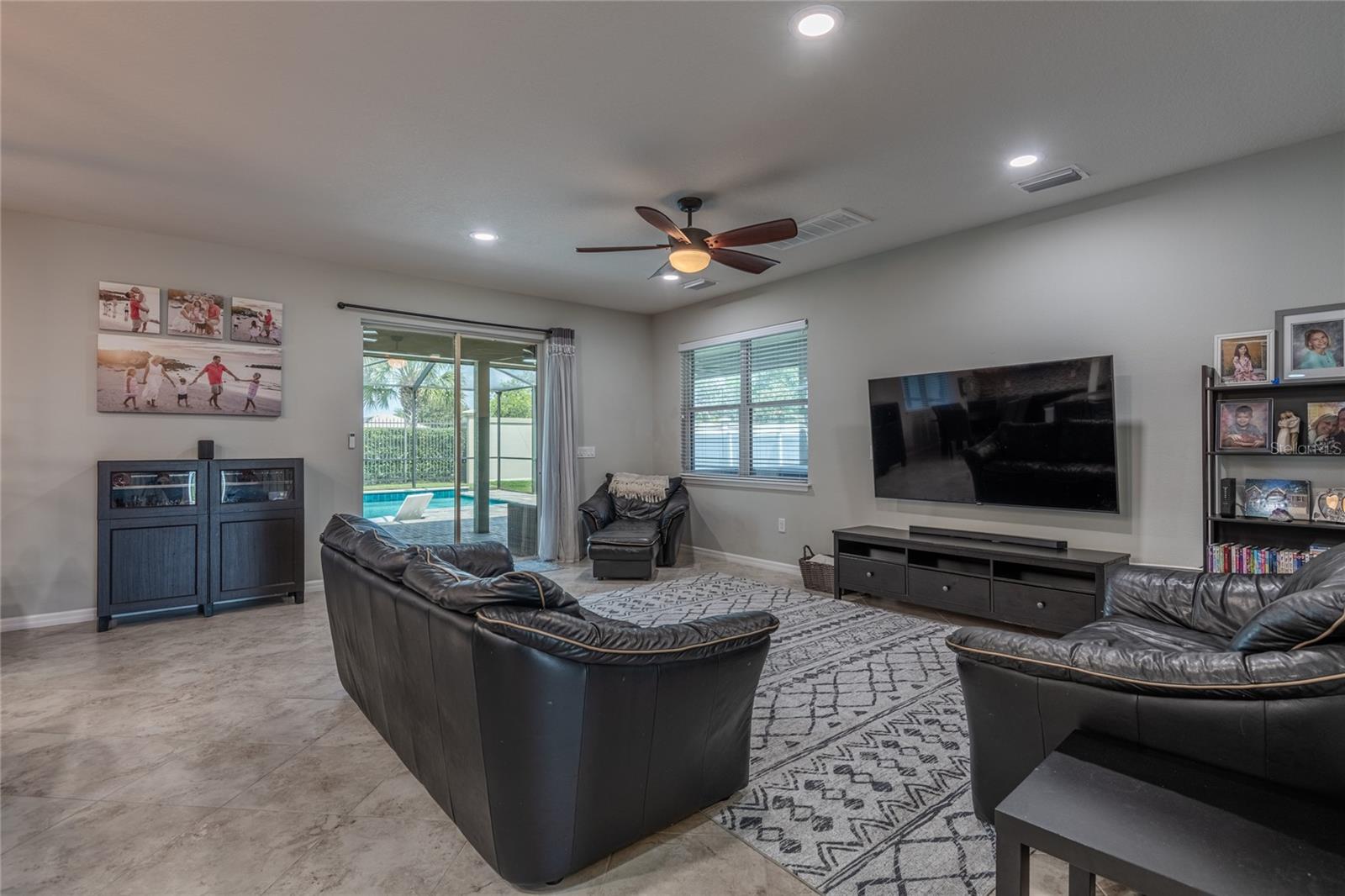 11862 LAKE LUCAYA DR, RIVERVIEW, FL, 33579