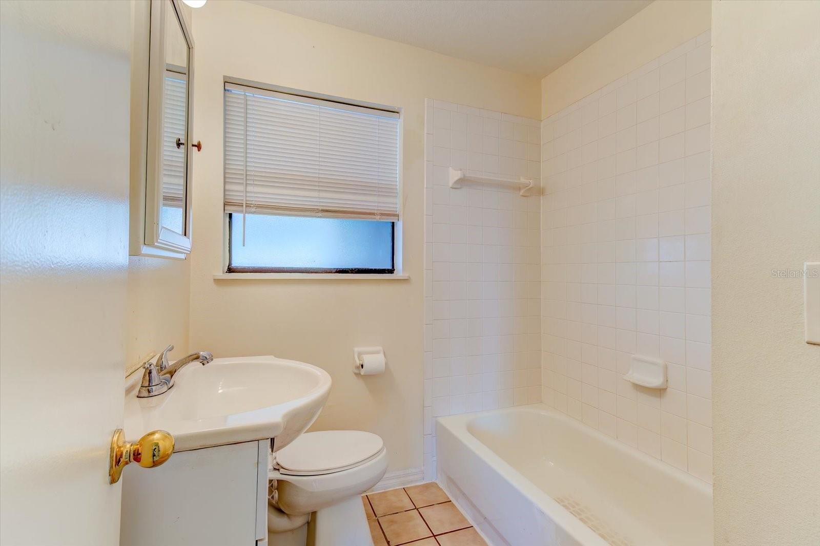 232 NORTHSHORE DR #A & #B, ORMOND BEACH, FL, 32176