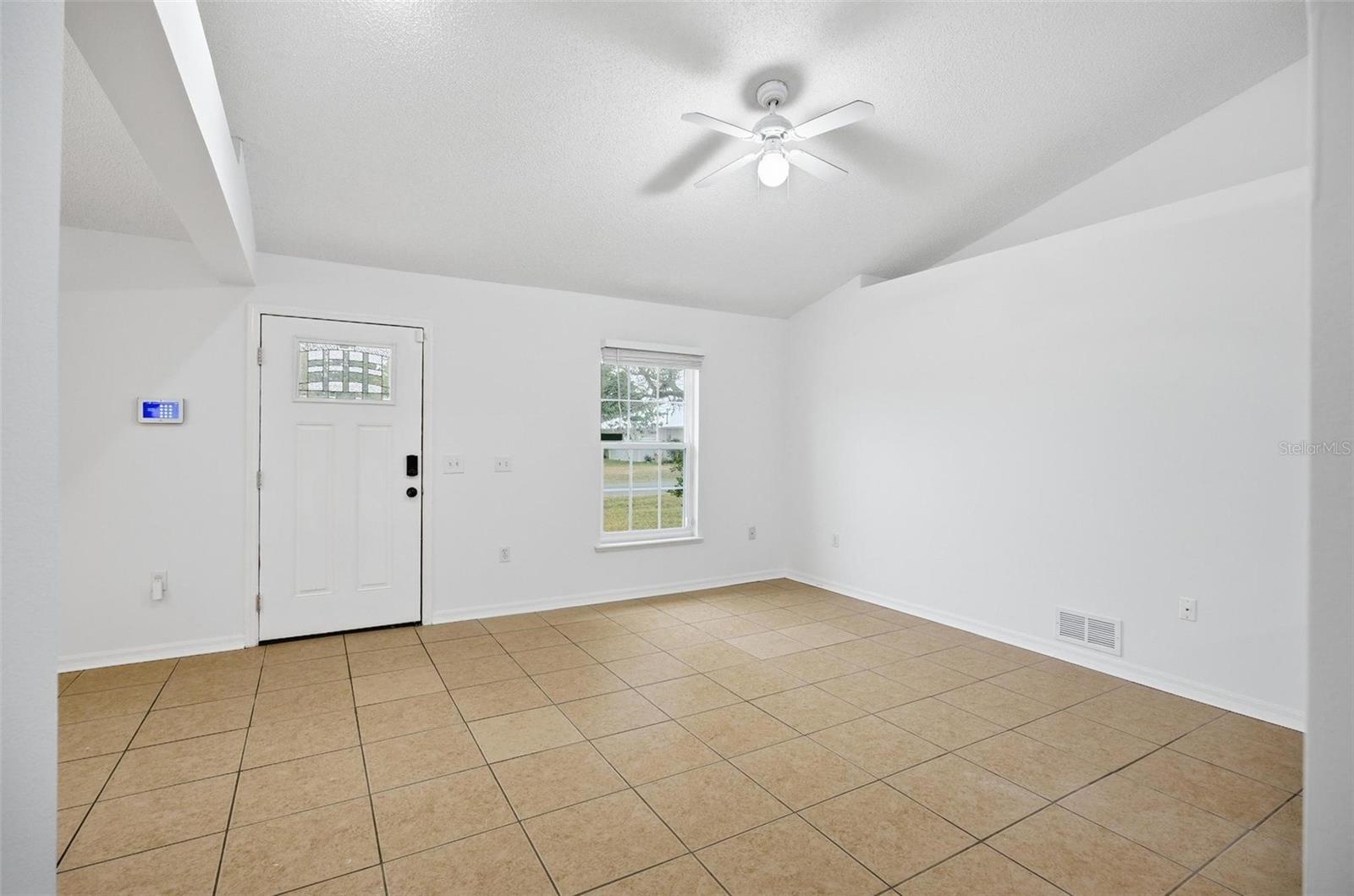 38 BUD FIELD DR, PALM COAST, FL, 32137