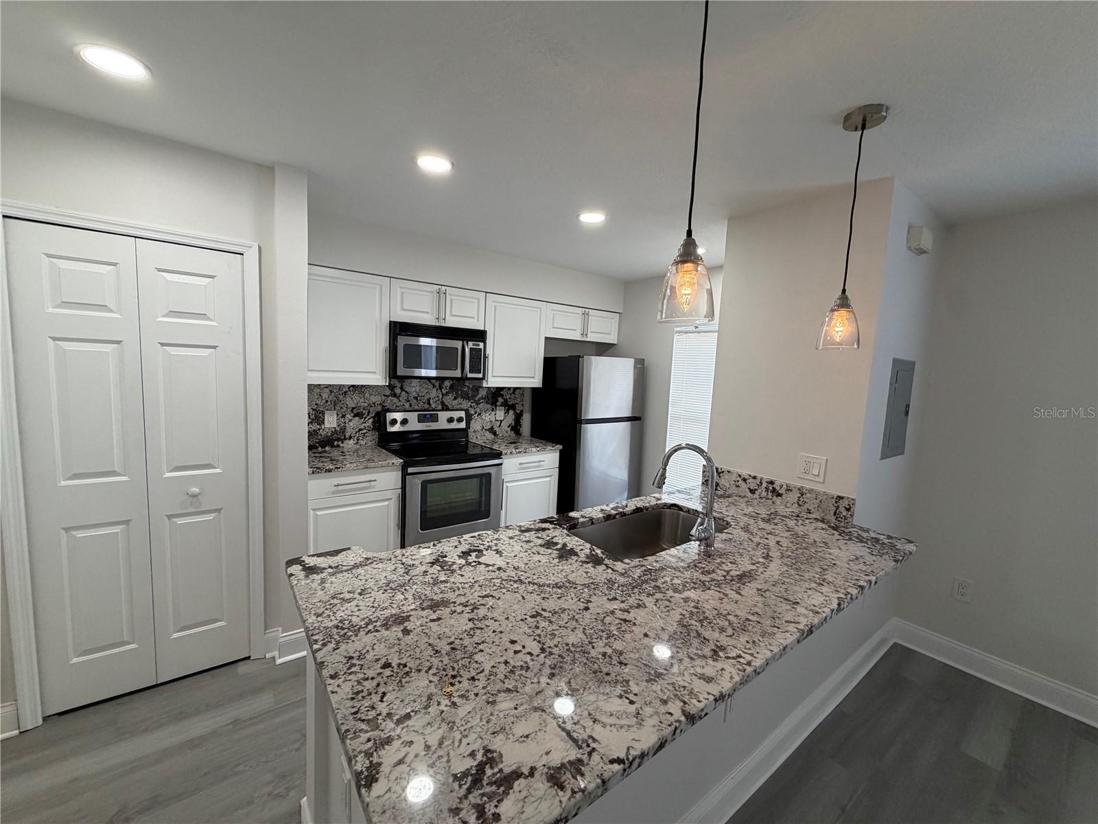 4105 WATERSIDE ISLAND CT, TAMPA, FL, 33617