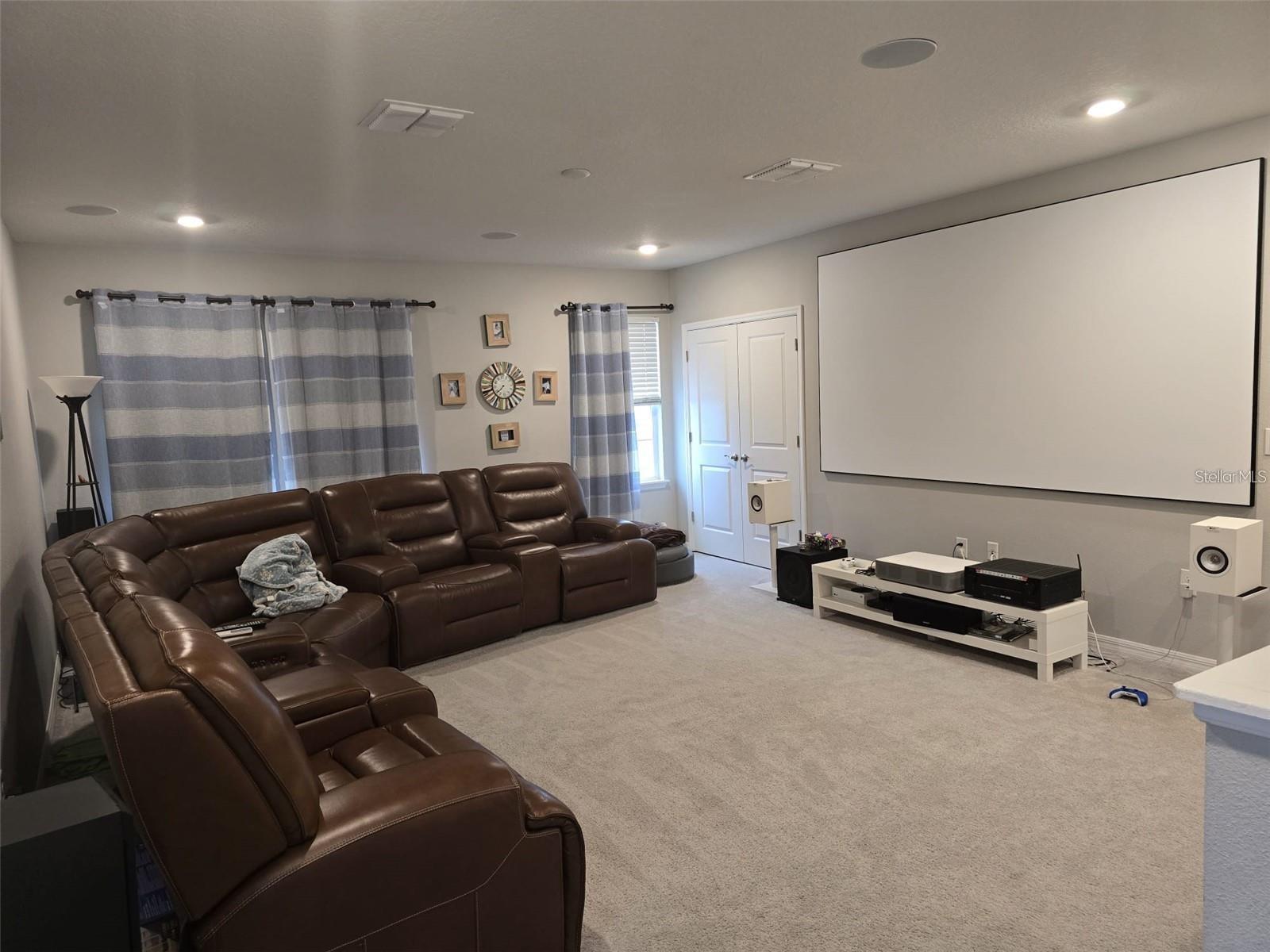 8030 PRAISE DR, TAMPA, FL, 33625