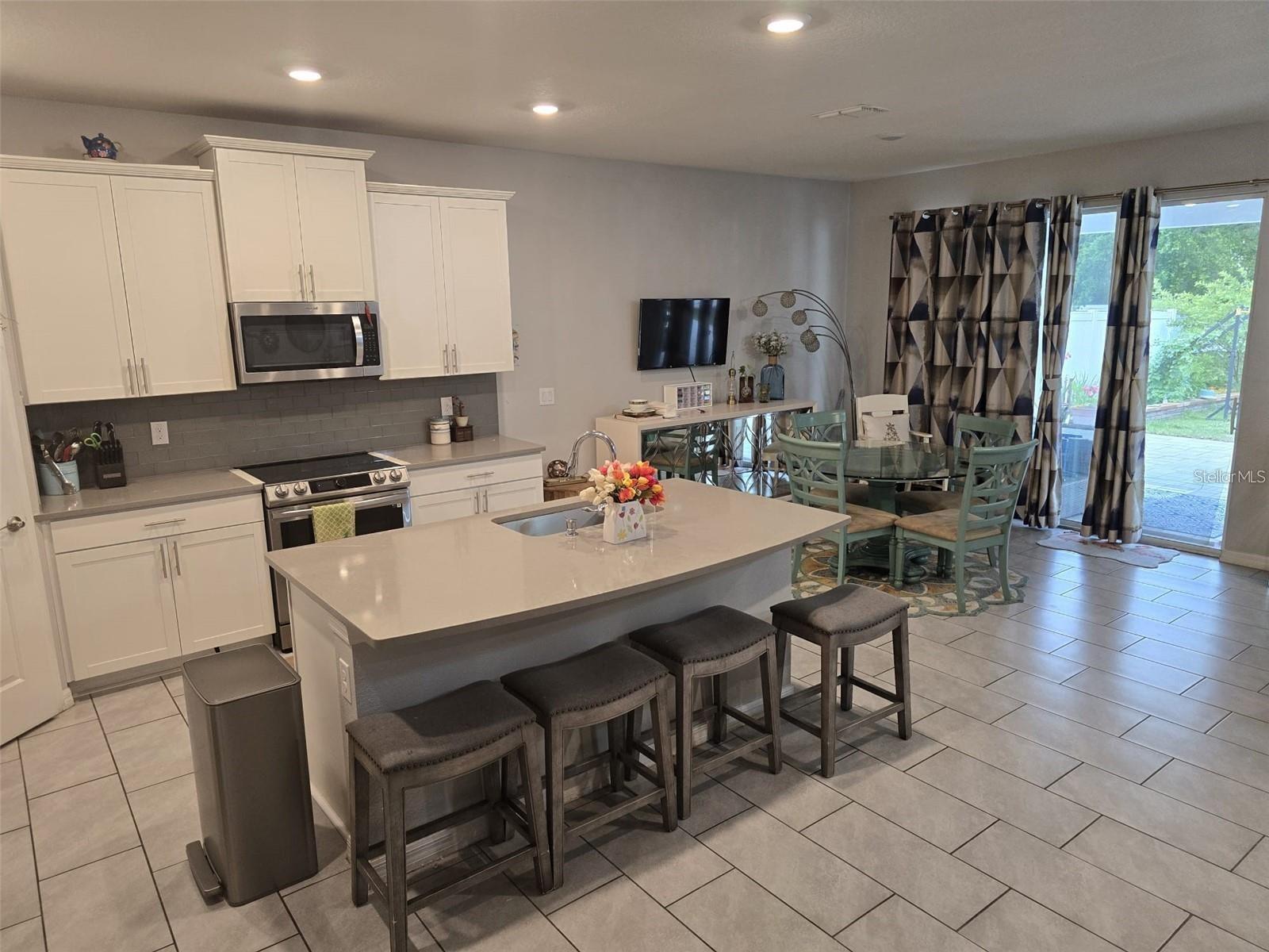 8030 PRAISE DR, TAMPA, FL, 33625