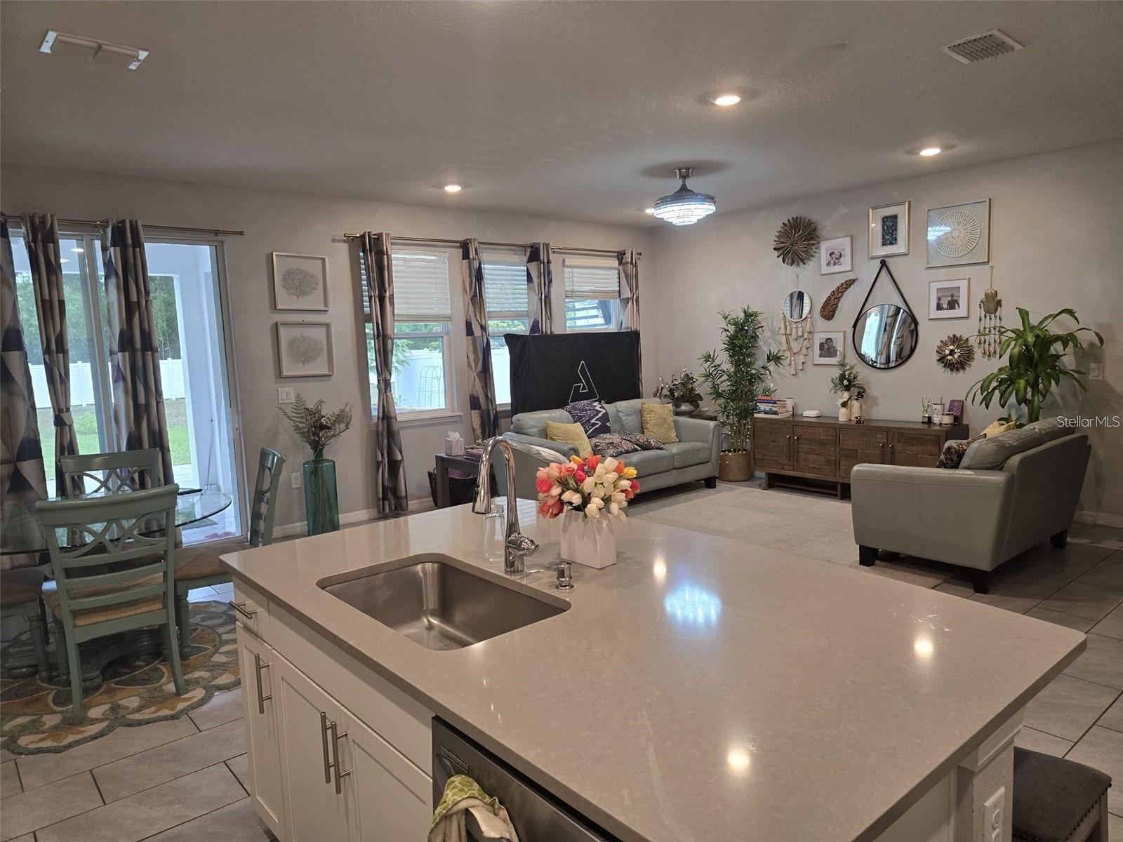 8030 PRAISE DR, TAMPA, FL, 33625