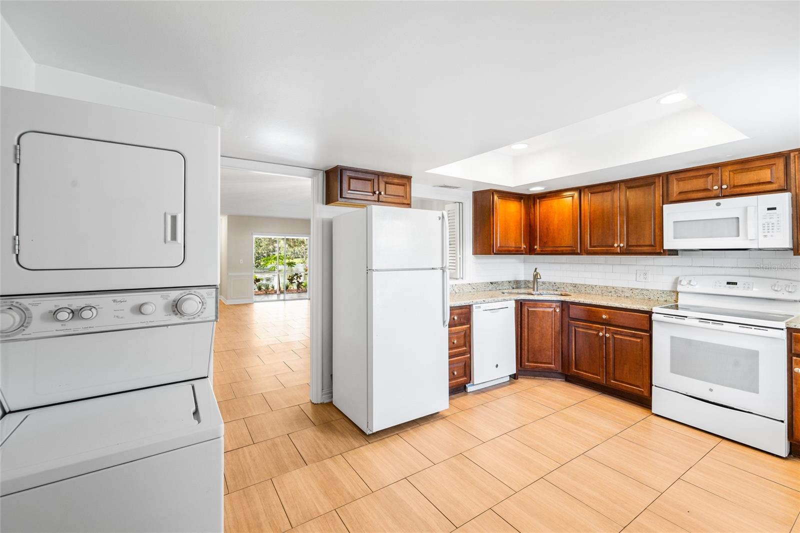 10360 CARROLLWOOD LN #212, TAMPA, FL, 33618