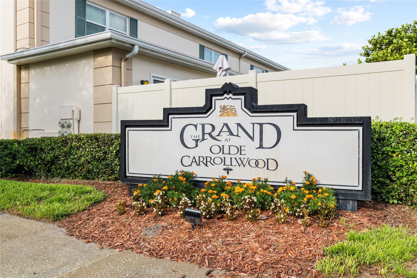 10360 CARROLLWOOD LN #212, TAMPA, FL, 33618