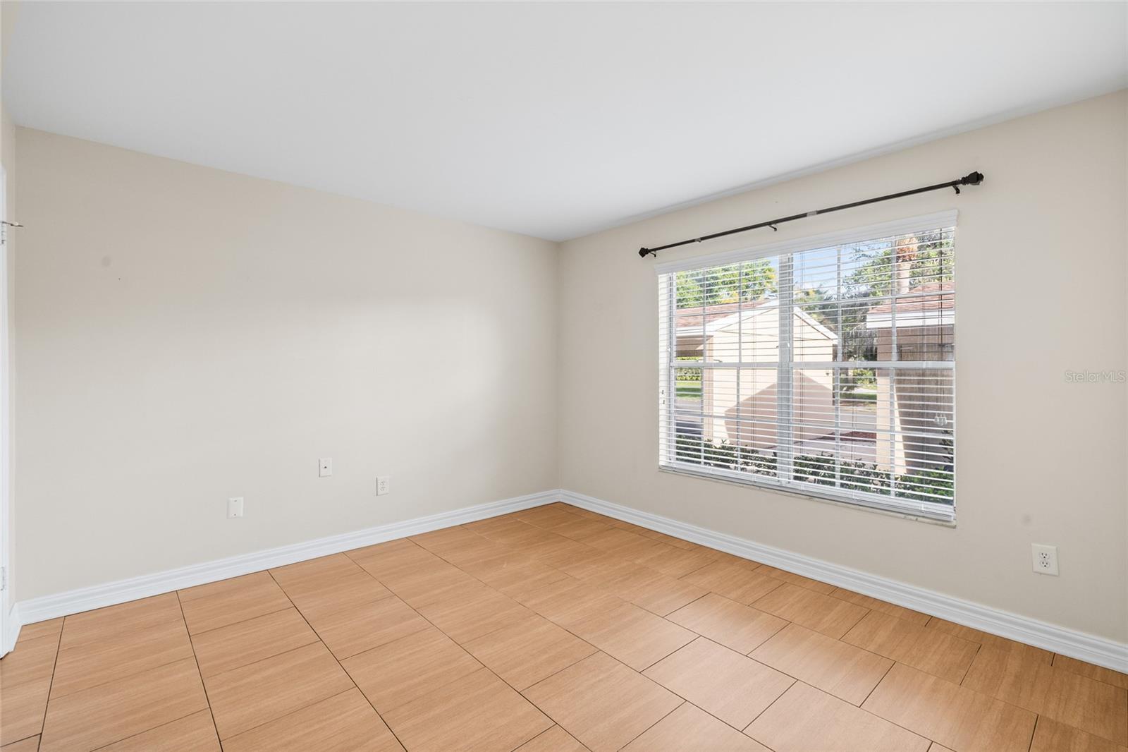 10360 CARROLLWOOD LN #212, TAMPA, FL, 33618