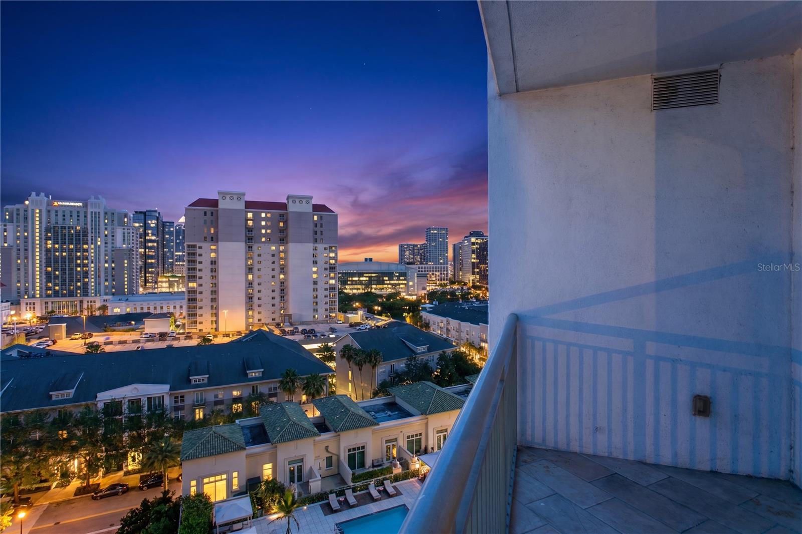 450 KNIGHTS RUN AVE #1208, TAMPA, FL, 33602