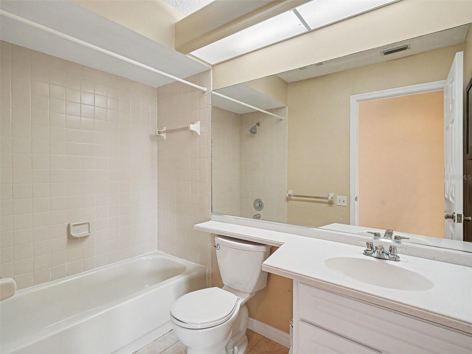 6643 OAKBROOKE CIR, BRADENTON, FL, 34202