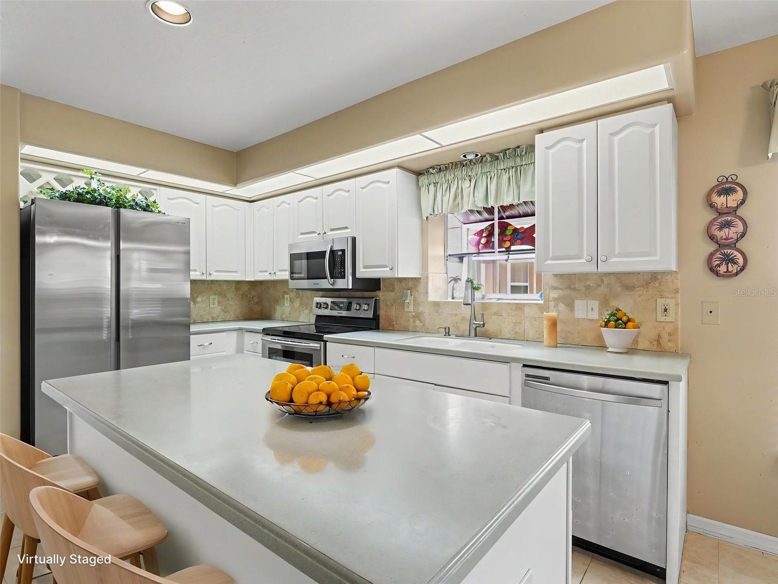 6643 OAKBROOKE CIR, BRADENTON, FL, 34202