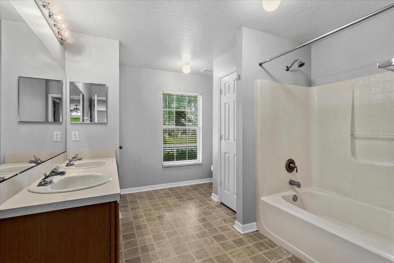 1882 VALE DR, CLERMONT, FL, 34711