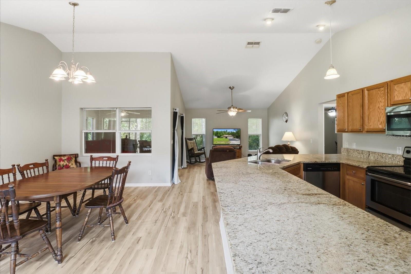 9735 W DUNNELLON RD, CRYSTAL RIVER, FL, 34428