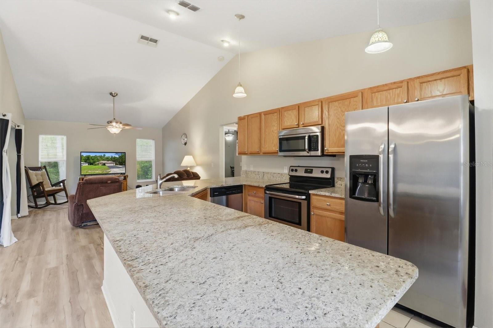 9735 W DUNNELLON RD, CRYSTAL RIVER, FL, 34428