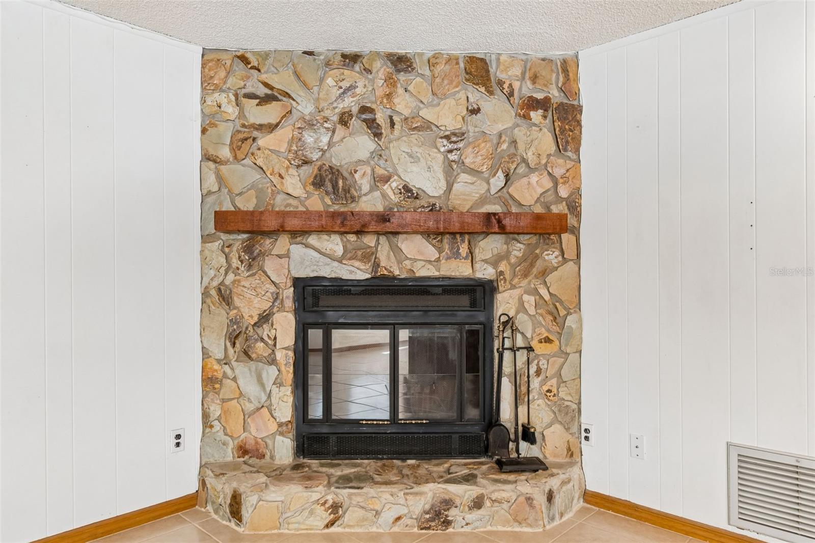 515 SANDY HOOK RD, PALM HARBOR, FL, 34683