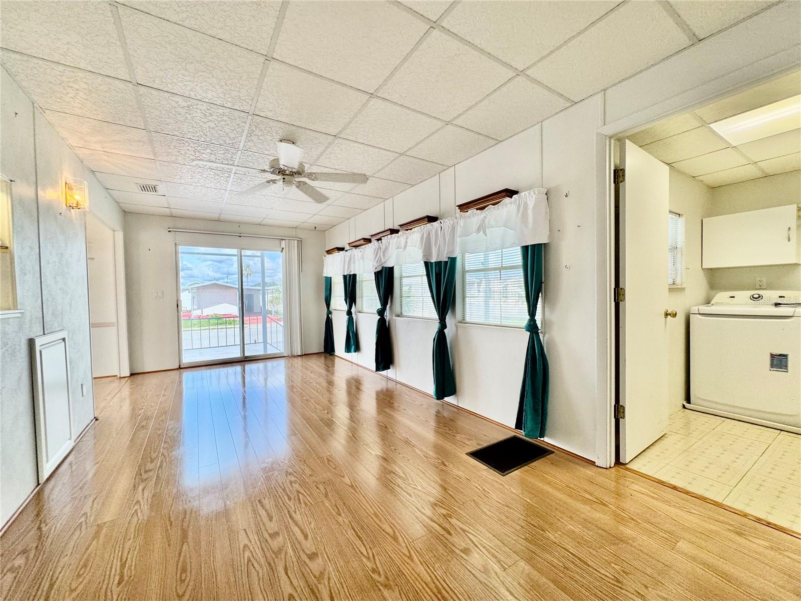 35151 DANNY DR #Lot 114, ZEPHYRHILLS, FL, 33541