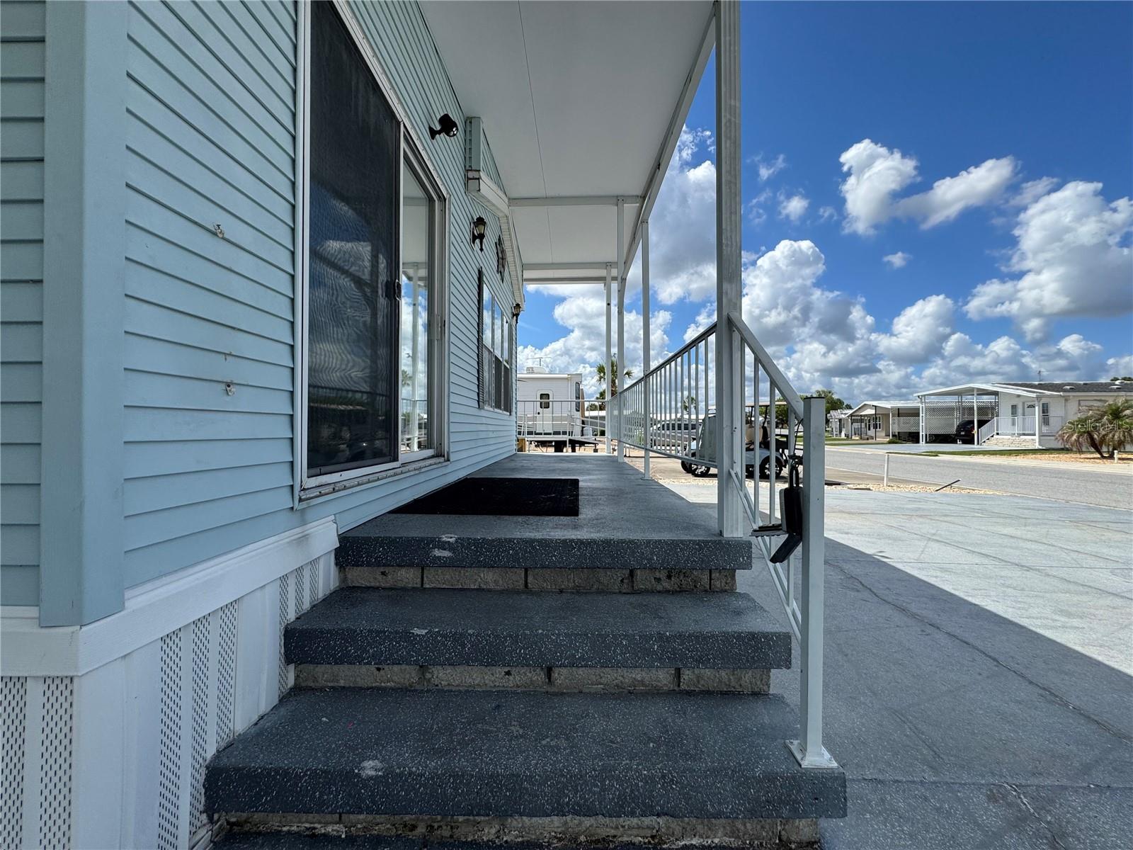 35151 DANNY DR #Lot 114, ZEPHYRHILLS, FL, 33541