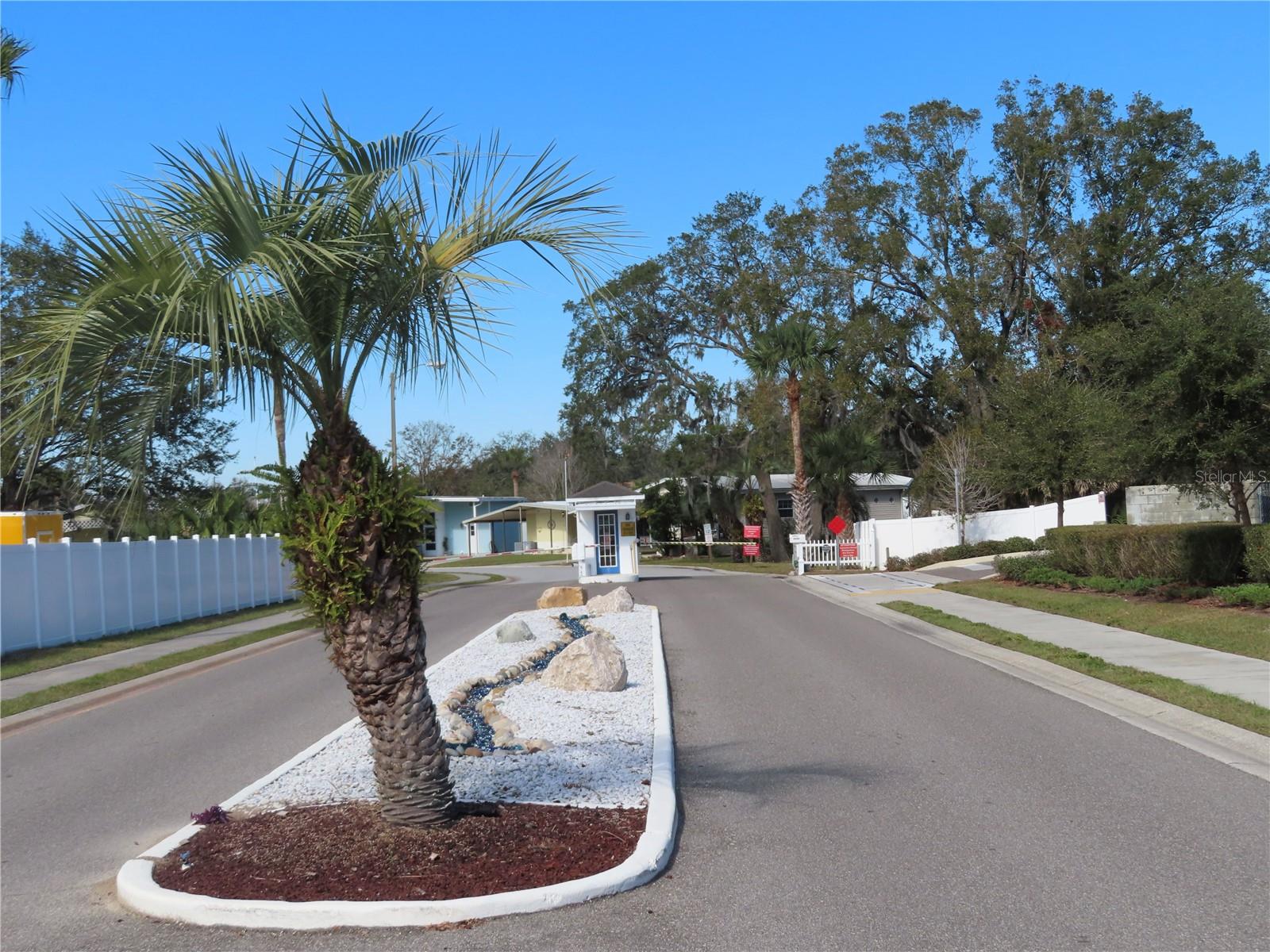 35151 DANNY DR #Lot 114, ZEPHYRHILLS, FL, 33541