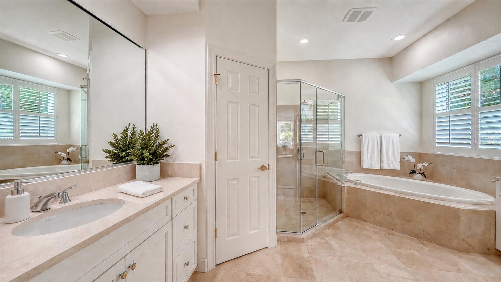 3563 FAIR OAKS LN, LONGBOAT KEY, FL, 34228
