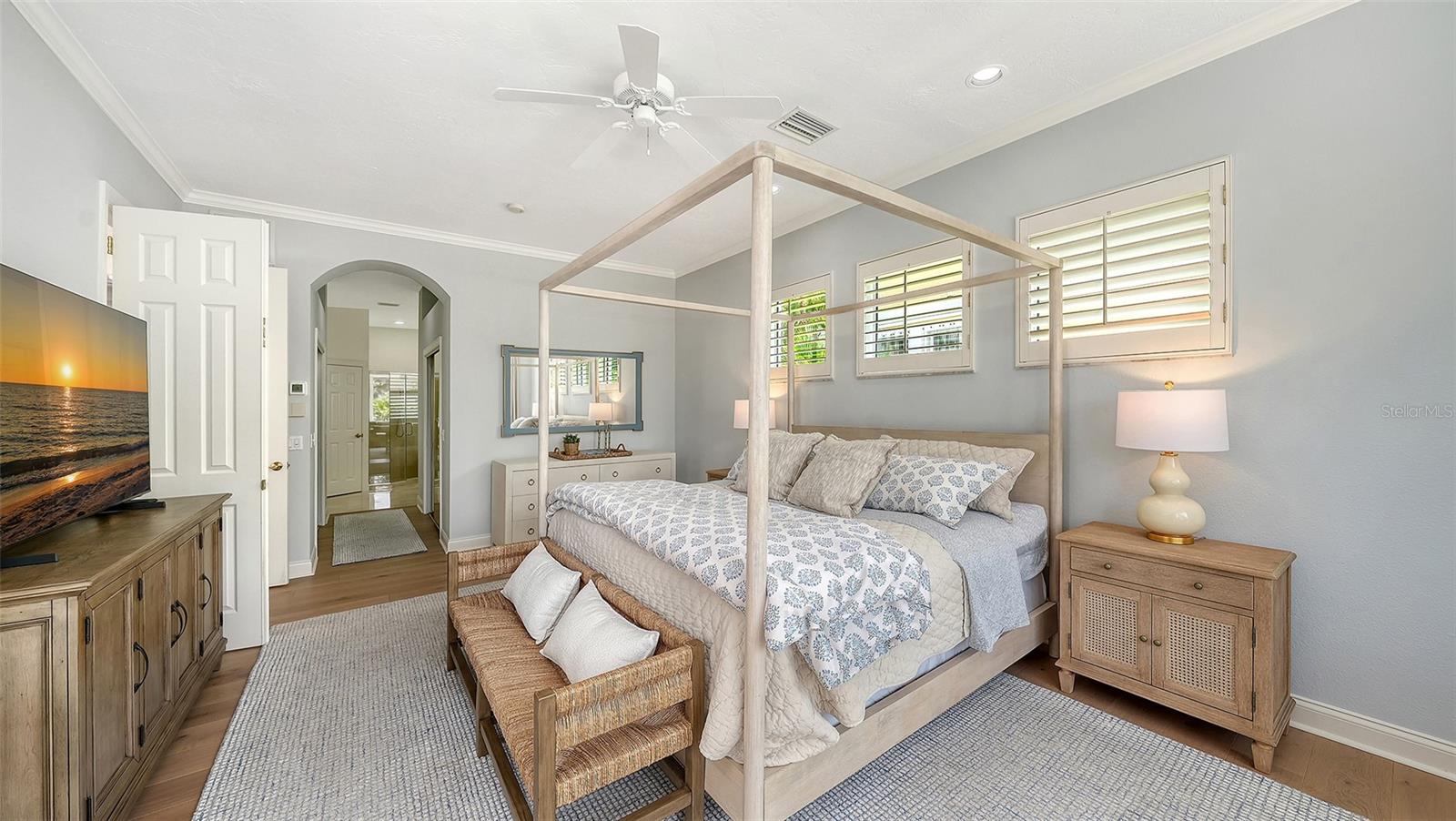 3563 FAIR OAKS LN, LONGBOAT KEY, FL, 34228