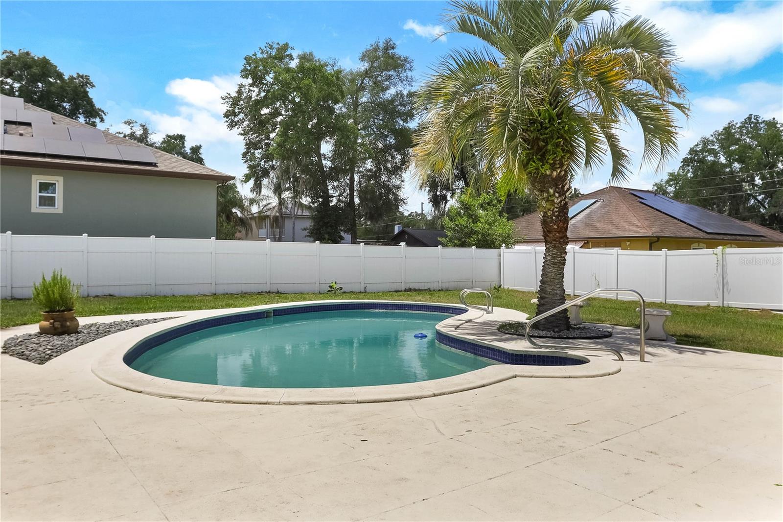 647 E HILLCREST ST, ALTAMONTE SPRINGS, FL, 32701