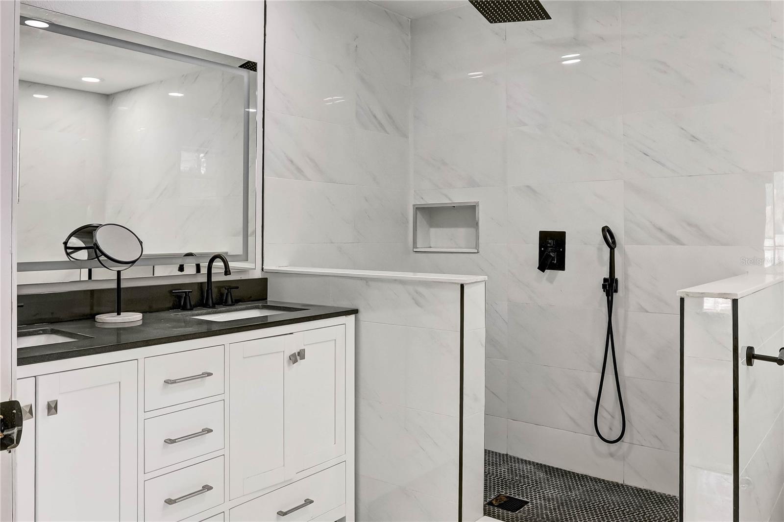 647 E HILLCREST ST, ALTAMONTE SPRINGS, FL, 32701