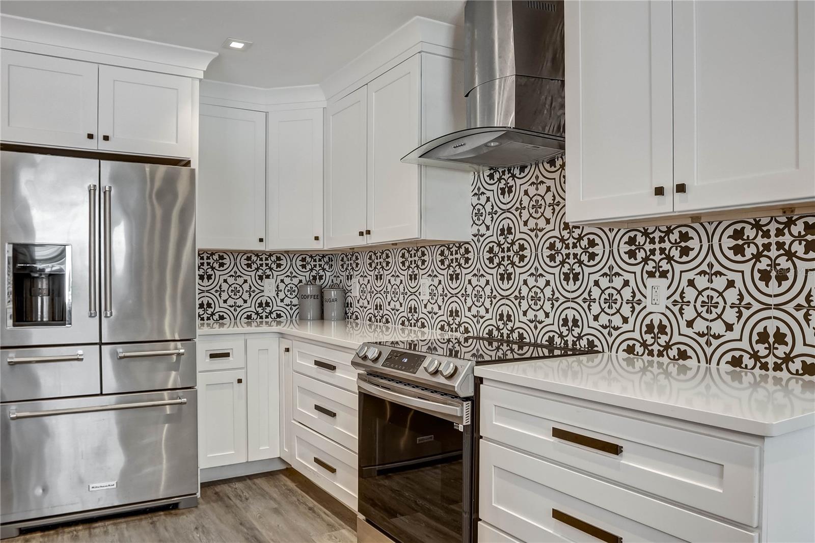 647 E HILLCREST ST, ALTAMONTE SPRINGS, FL, 32701