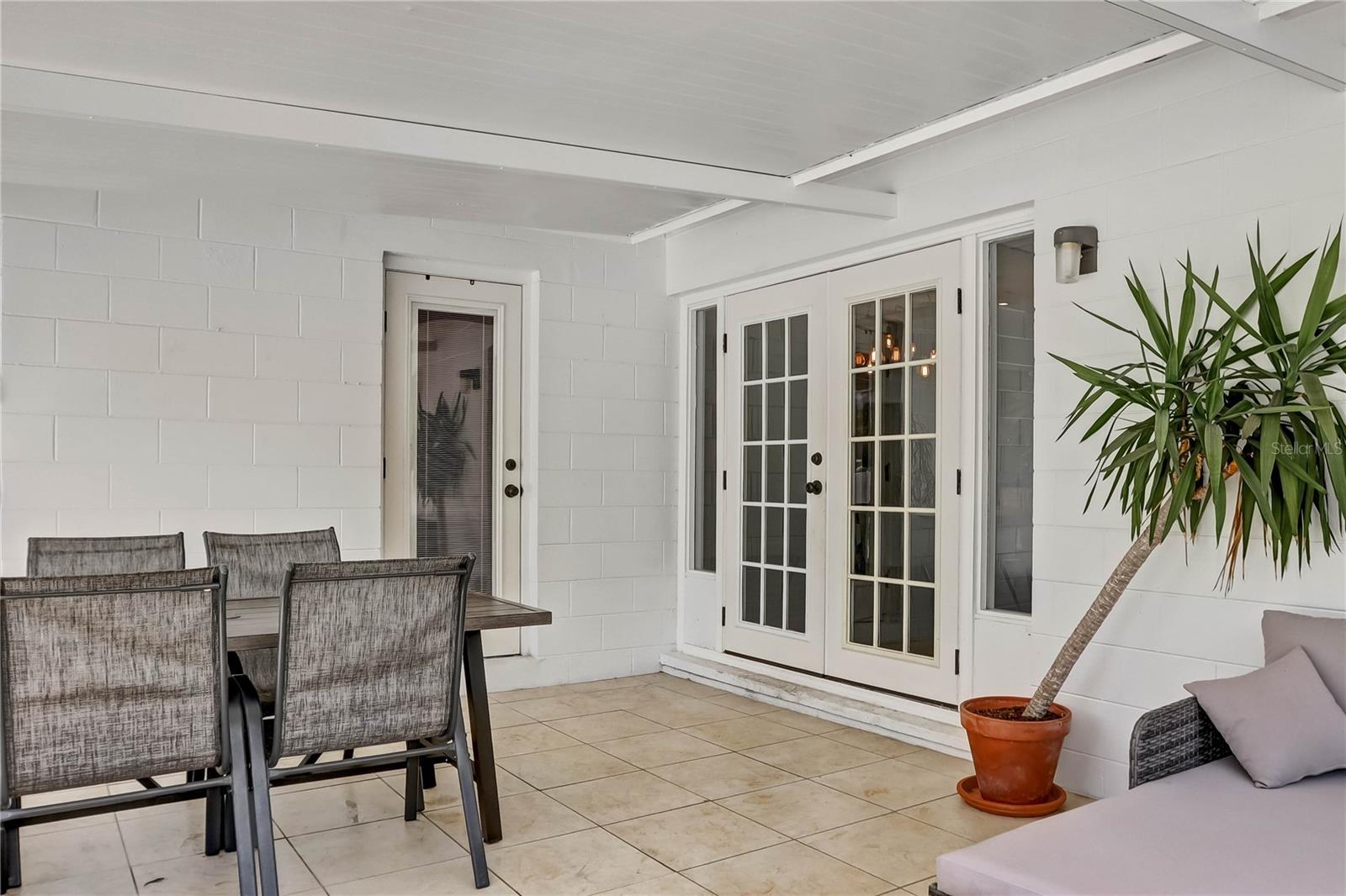 647 E HILLCREST ST, ALTAMONTE SPRINGS, FL, 32701