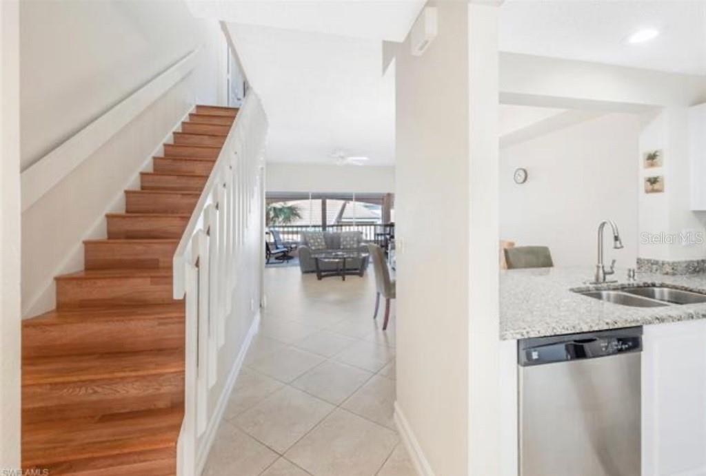 1044 WOODSHIRE LN #B211, NAPLES, FL, 34105