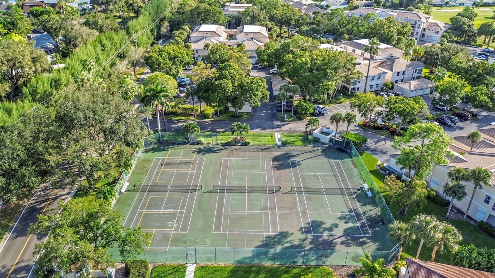 1044 WOODSHIRE LN #B211, NAPLES, FL, 34105
