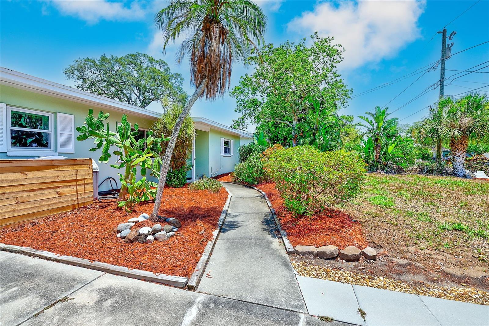 14079 VICTORIA RD, LARGO, FL, 33774