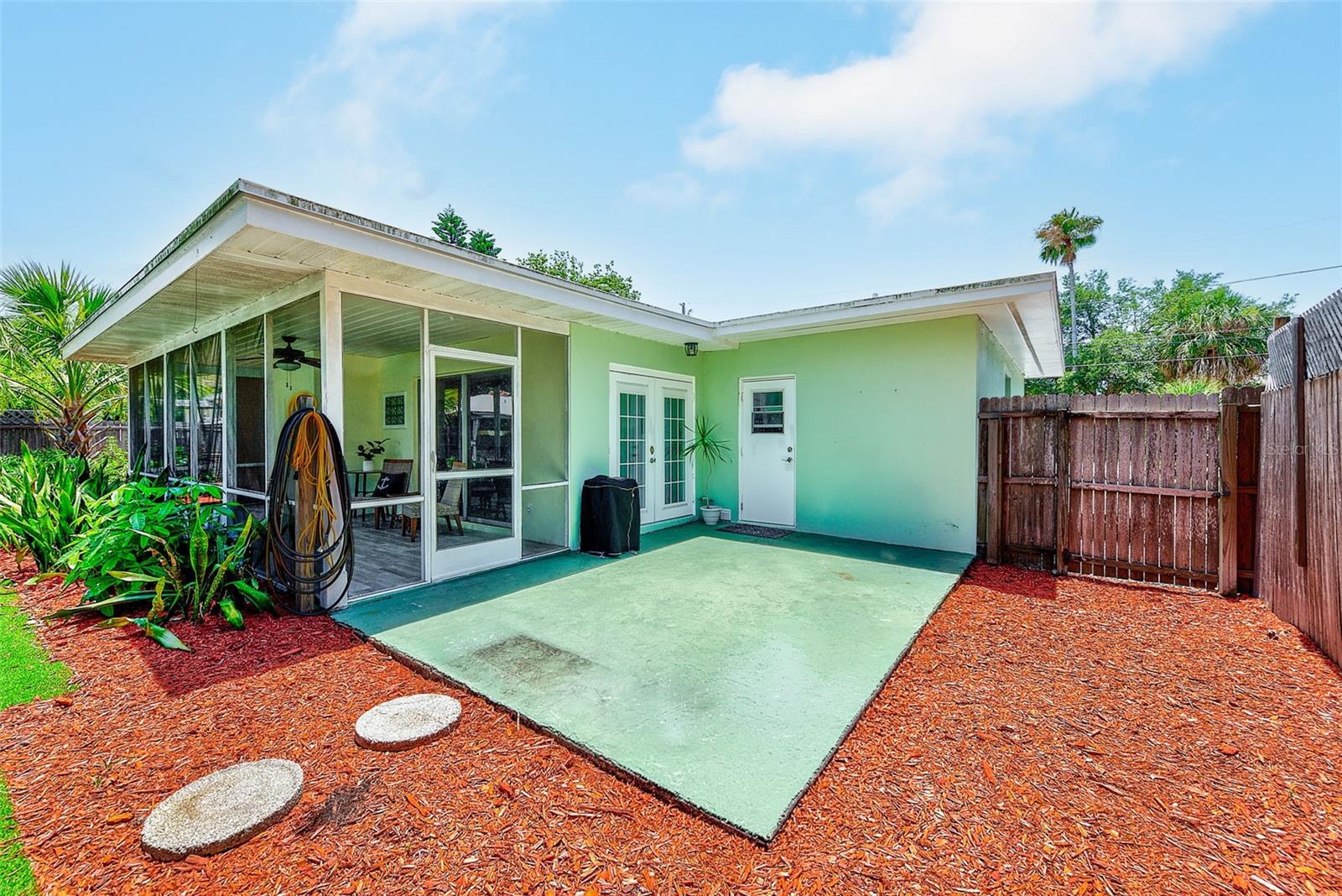 14079 VICTORIA RD, LARGO, FL, 33774