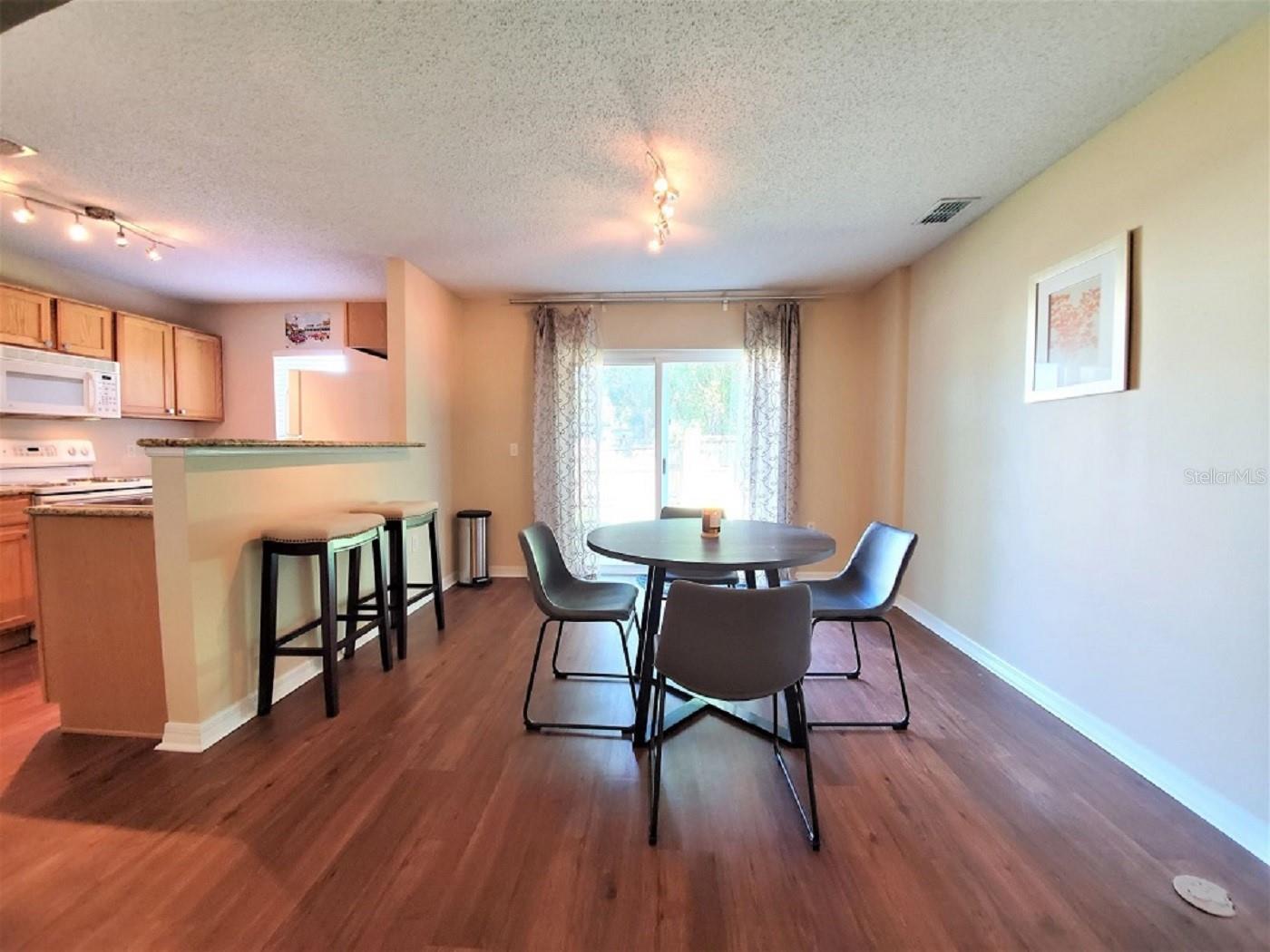 9870 ASHBURN LAKE DR, TAMPA, FL, 33610