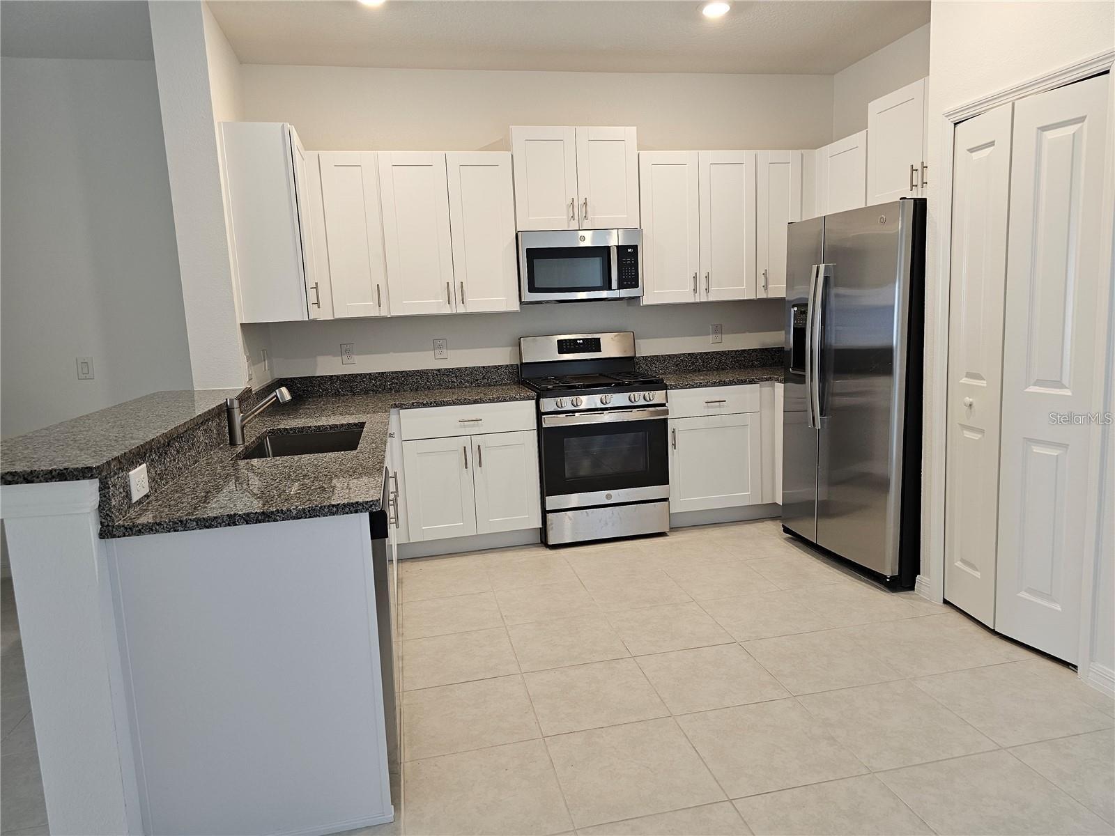 8309 CRESCENT OAKS DR, NEW PORT RICHEY, FL, 34655
