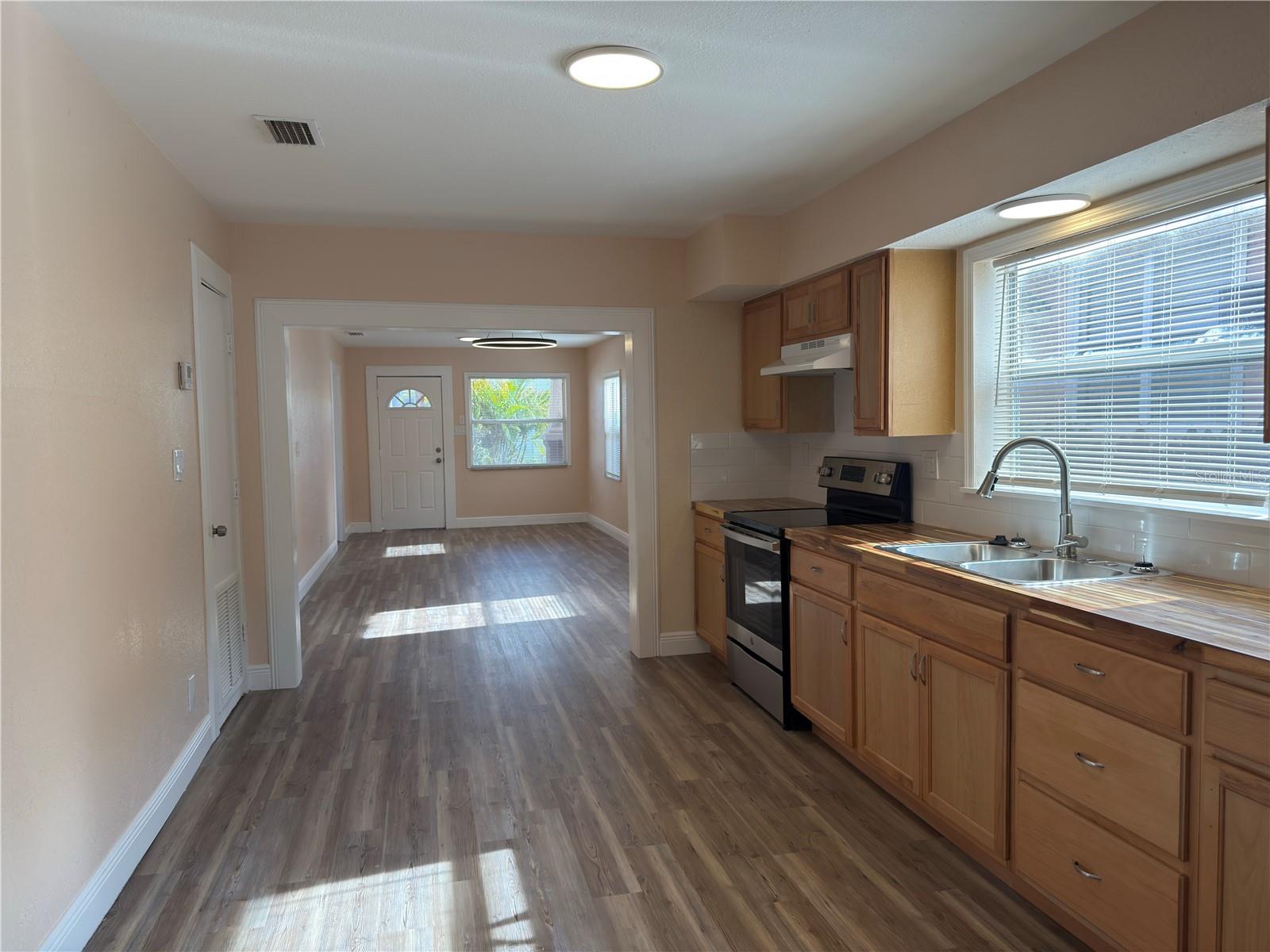 2514 W SAINT JOHN ST, TAMPA, FL, 33607