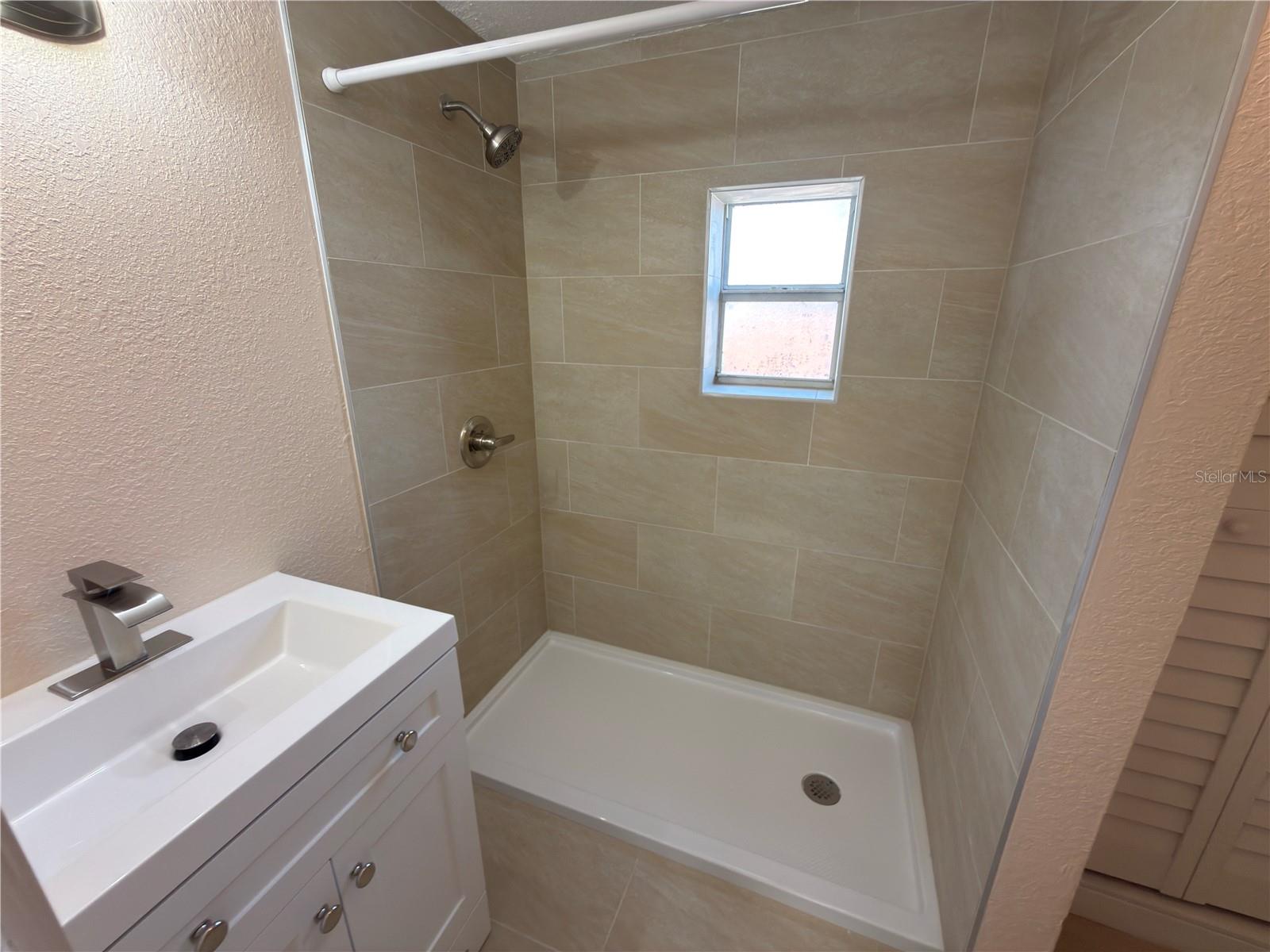 2514 W SAINT JOHN ST, TAMPA, FL, 33607