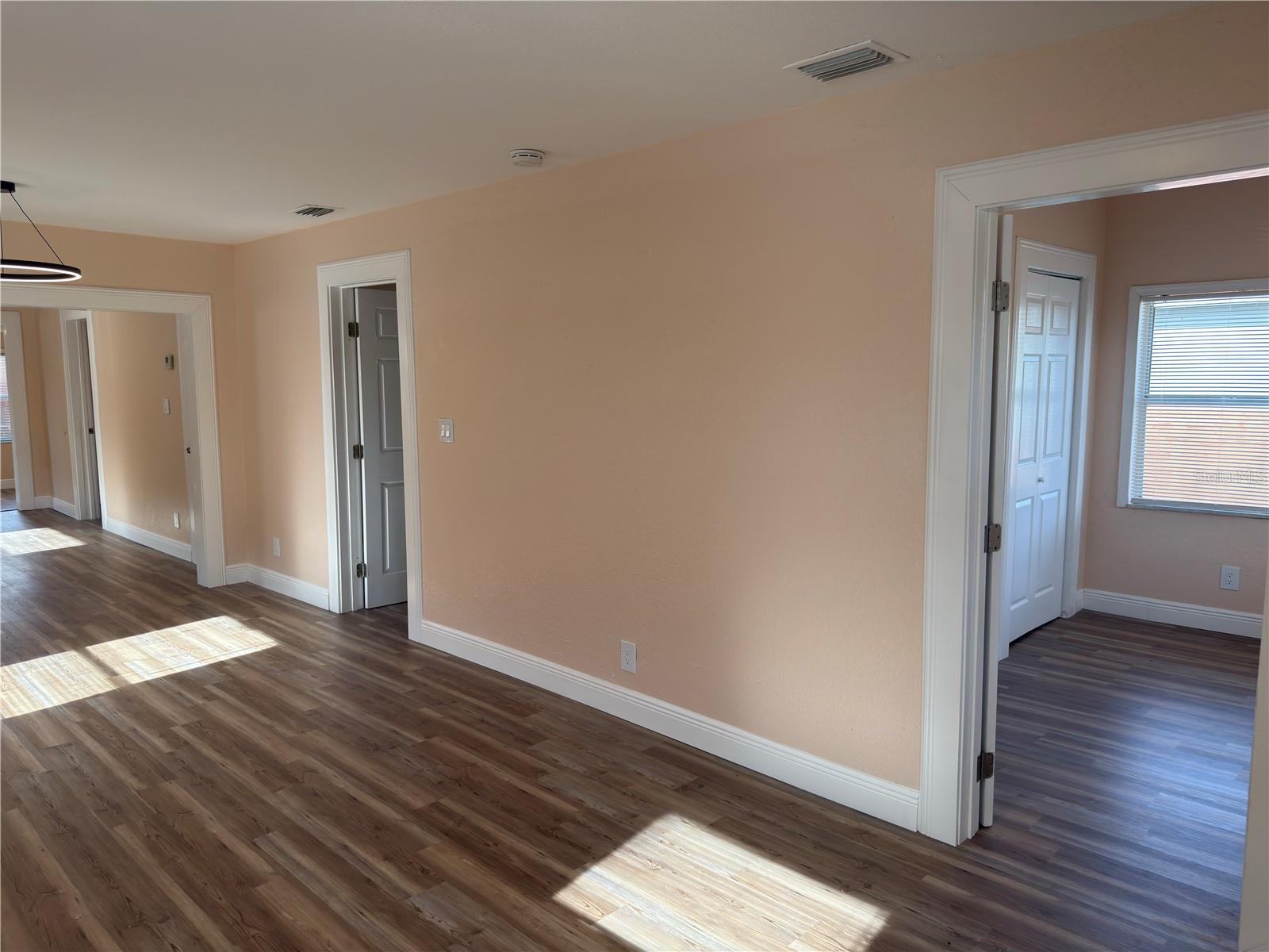 2514 W SAINT JOHN ST, TAMPA, FL, 33607