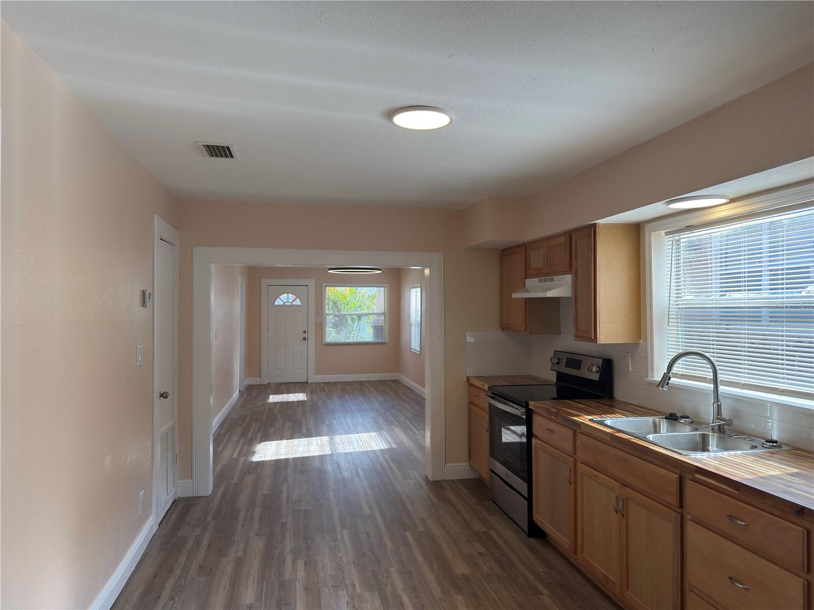 2514 W SAINT JOHN ST, TAMPA, FL, 33607