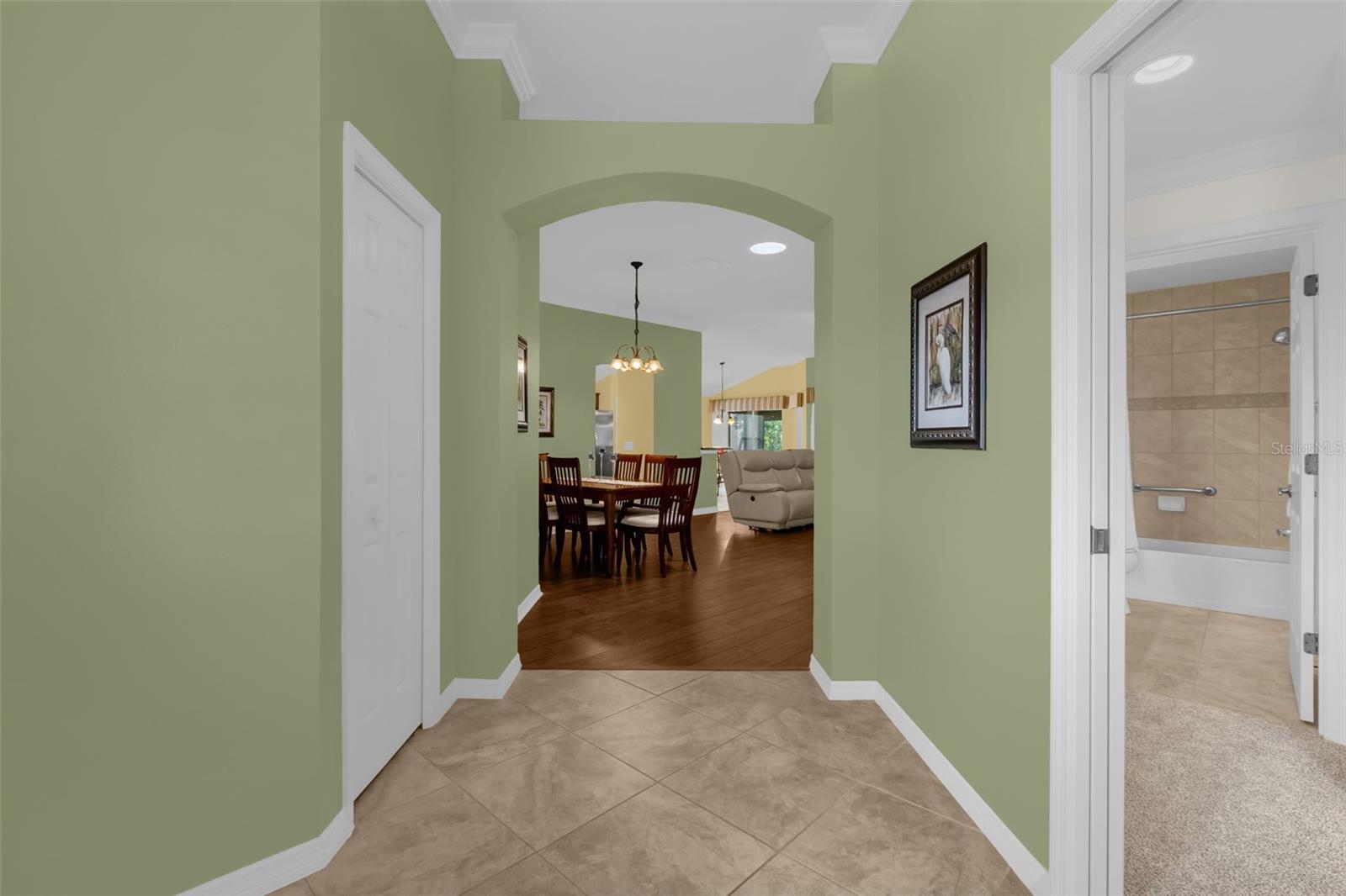 897 FOLKSTONE WAY, THE VILLAGES, FL, 32162