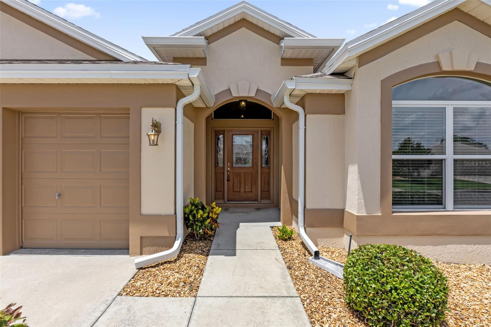 897 FOLKSTONE WAY, THE VILLAGES, FL, 32162