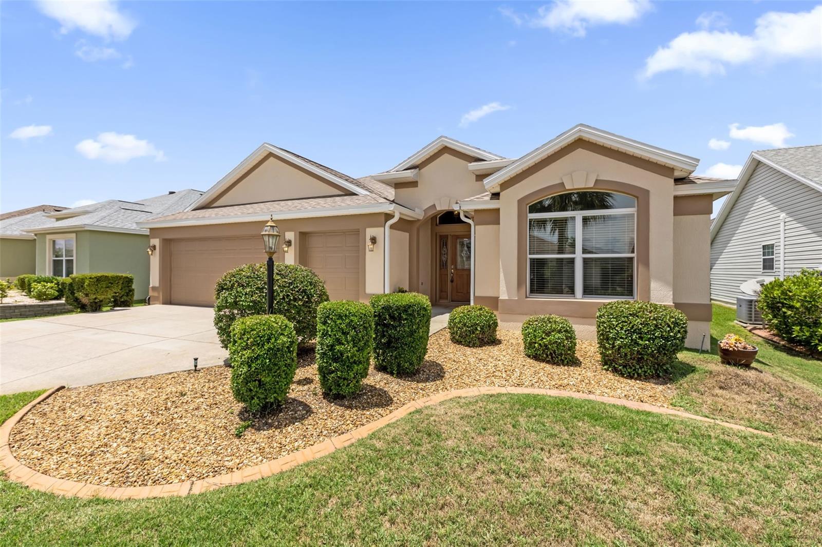 897 FOLKSTONE WAY, THE VILLAGES, FL, 32162