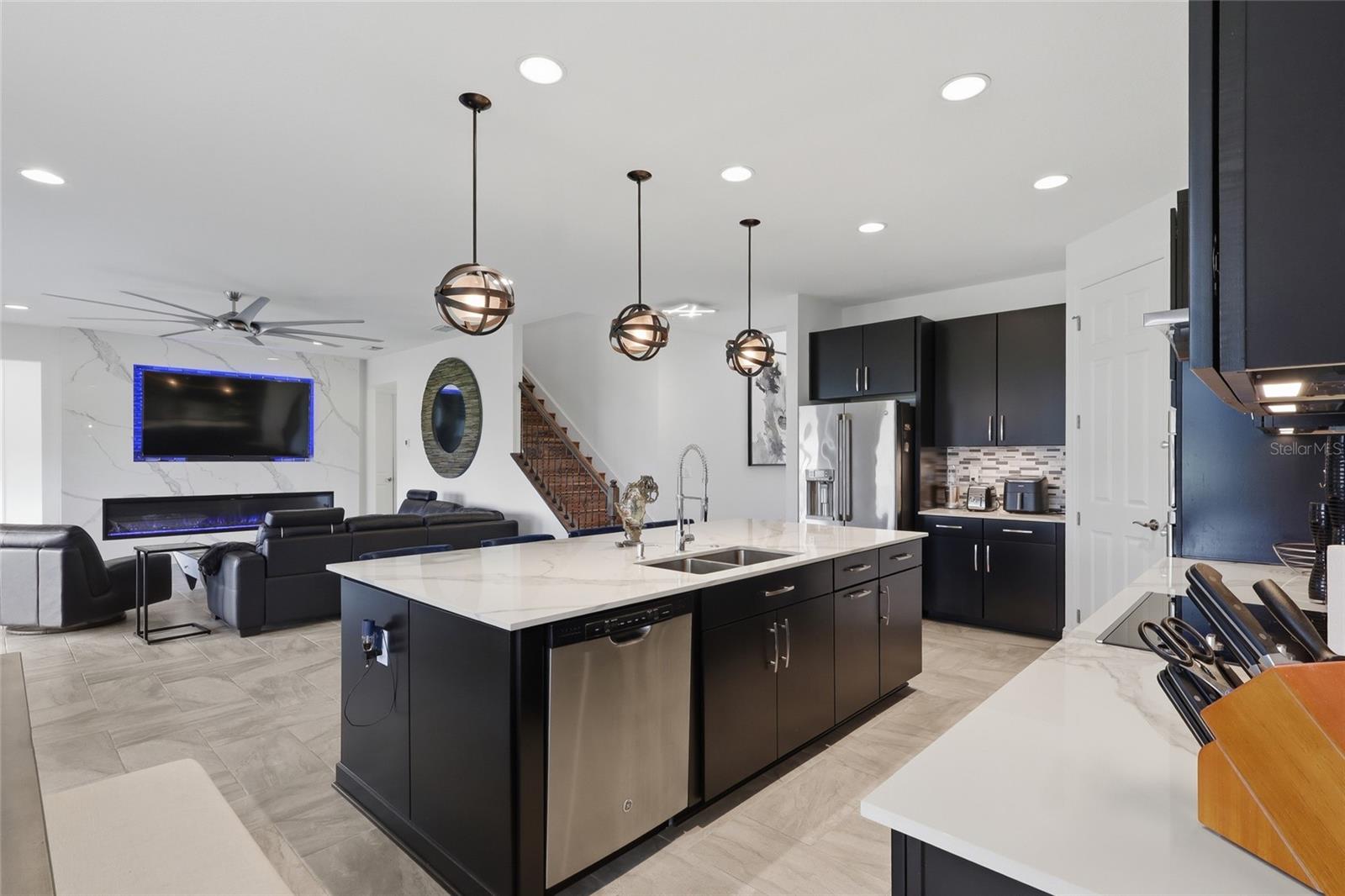 9410 LISBON ST, SEFFNER, FL, 33584