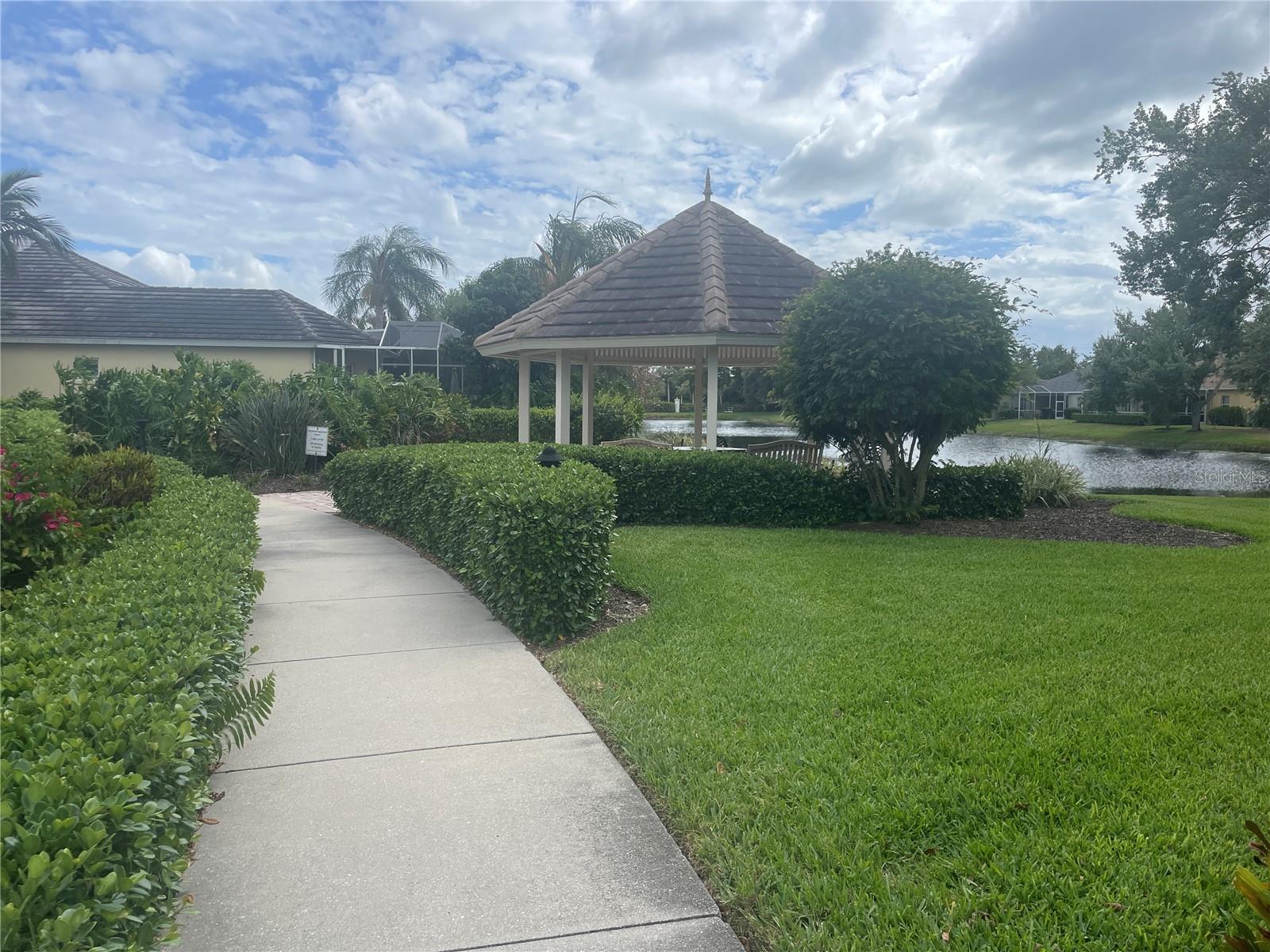 8843 17TH AVENUE CIR NW, BRADENTON, FL, 34209