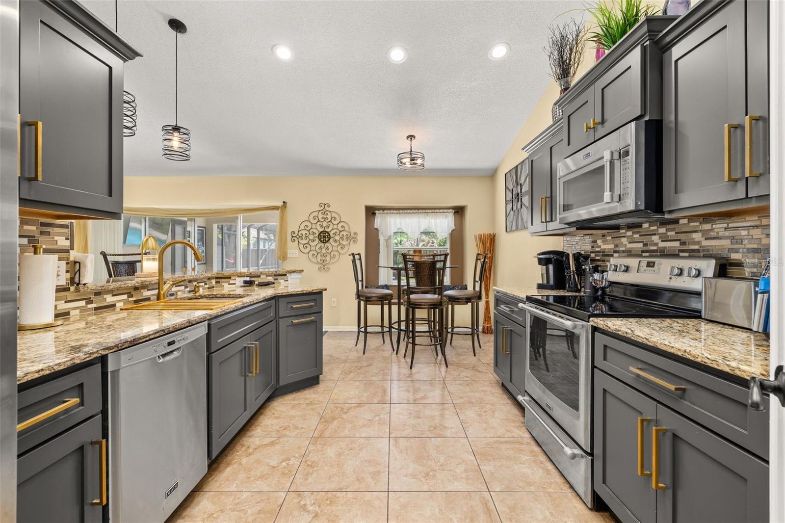 121 NADELL AVE NW, PALM BAY, FL, 32907
